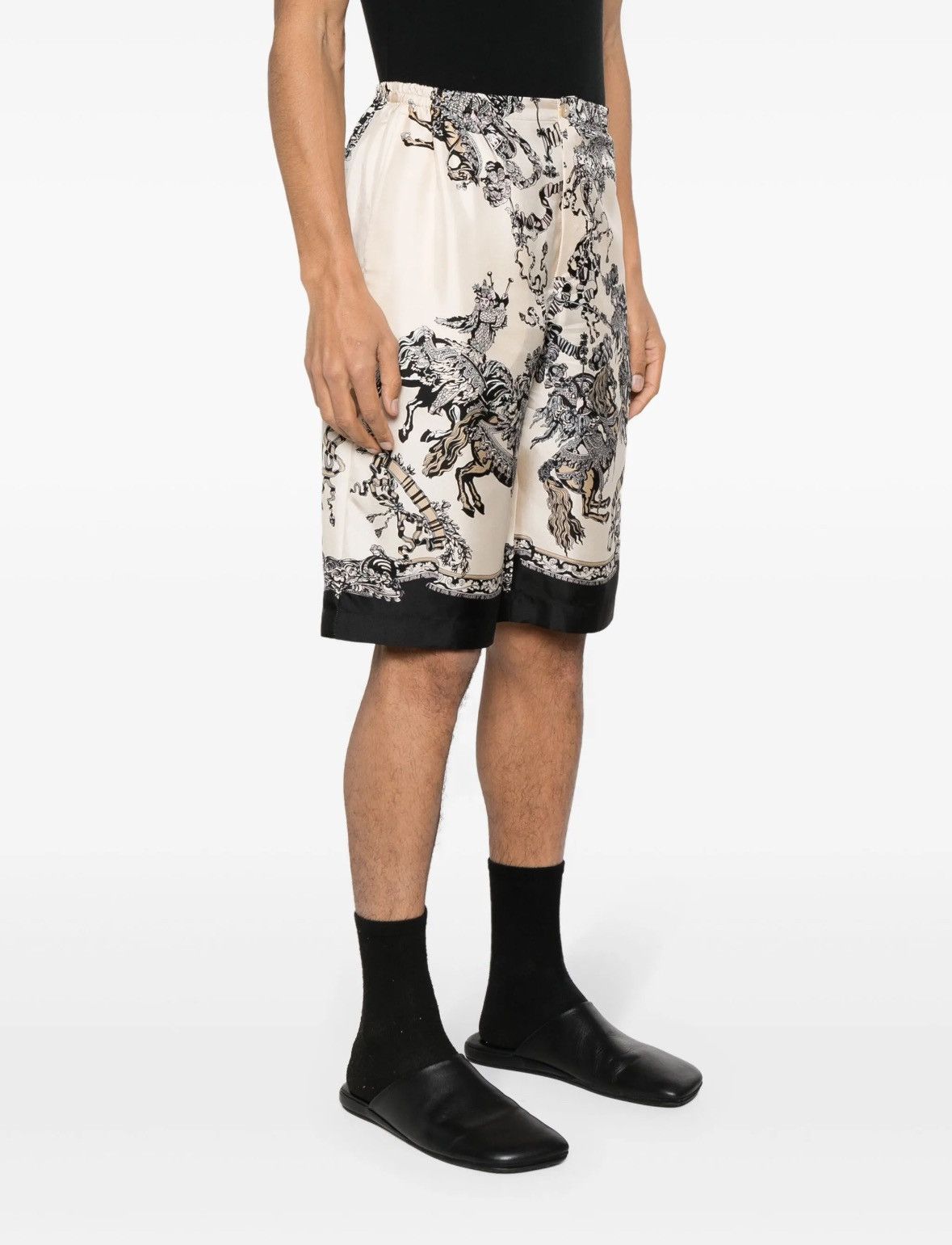 Gucci GUCCI ROI SOLEIL PRINT SHORTS Size US 32 / EU 48 - 8 Thumbnail
