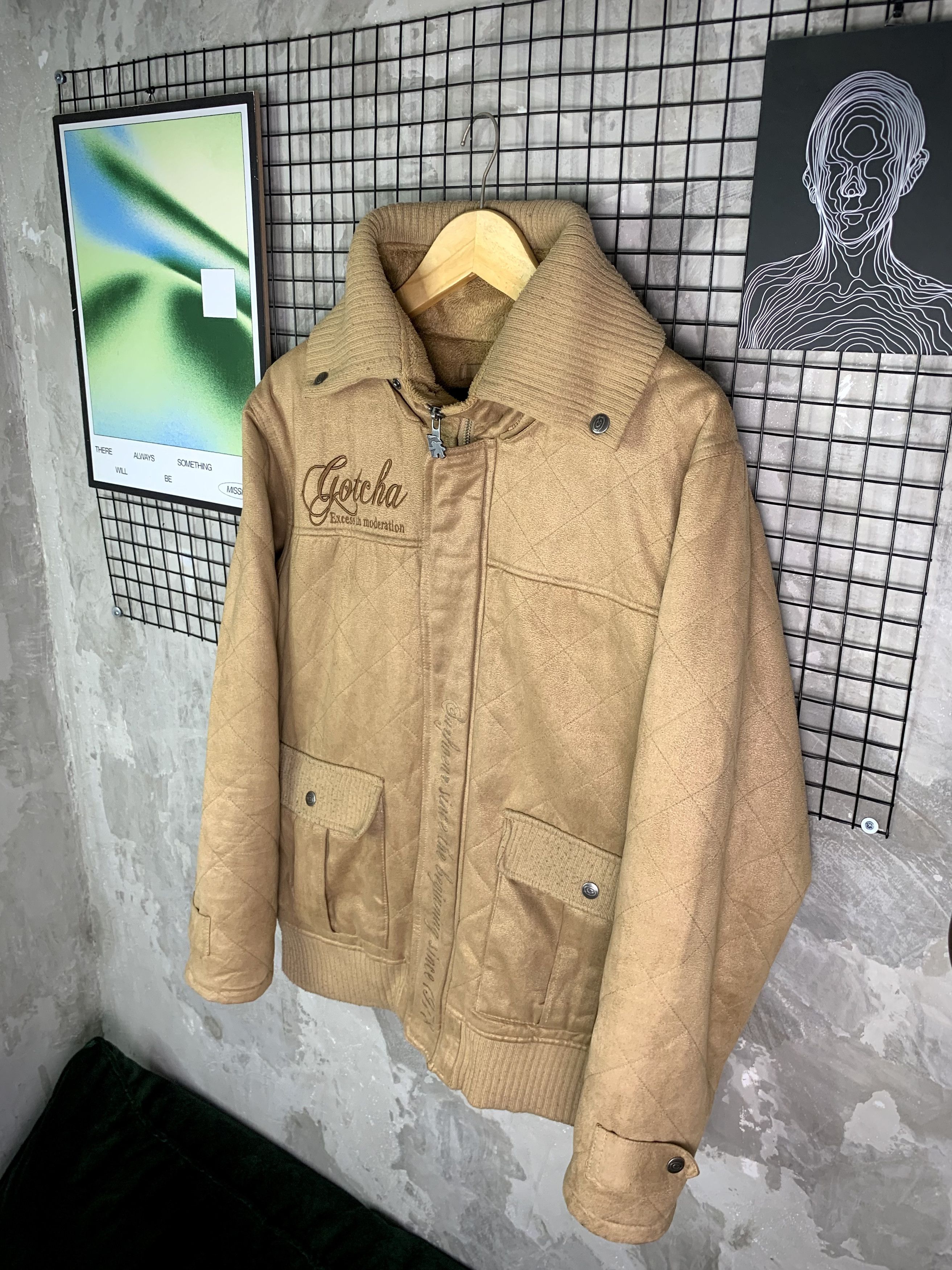 Gotcha Vintage Gotcha Quilted Suede Bomber Jacket Sherpa Lined Size US XL / EU 56 / 4 - 2 Thumbnail