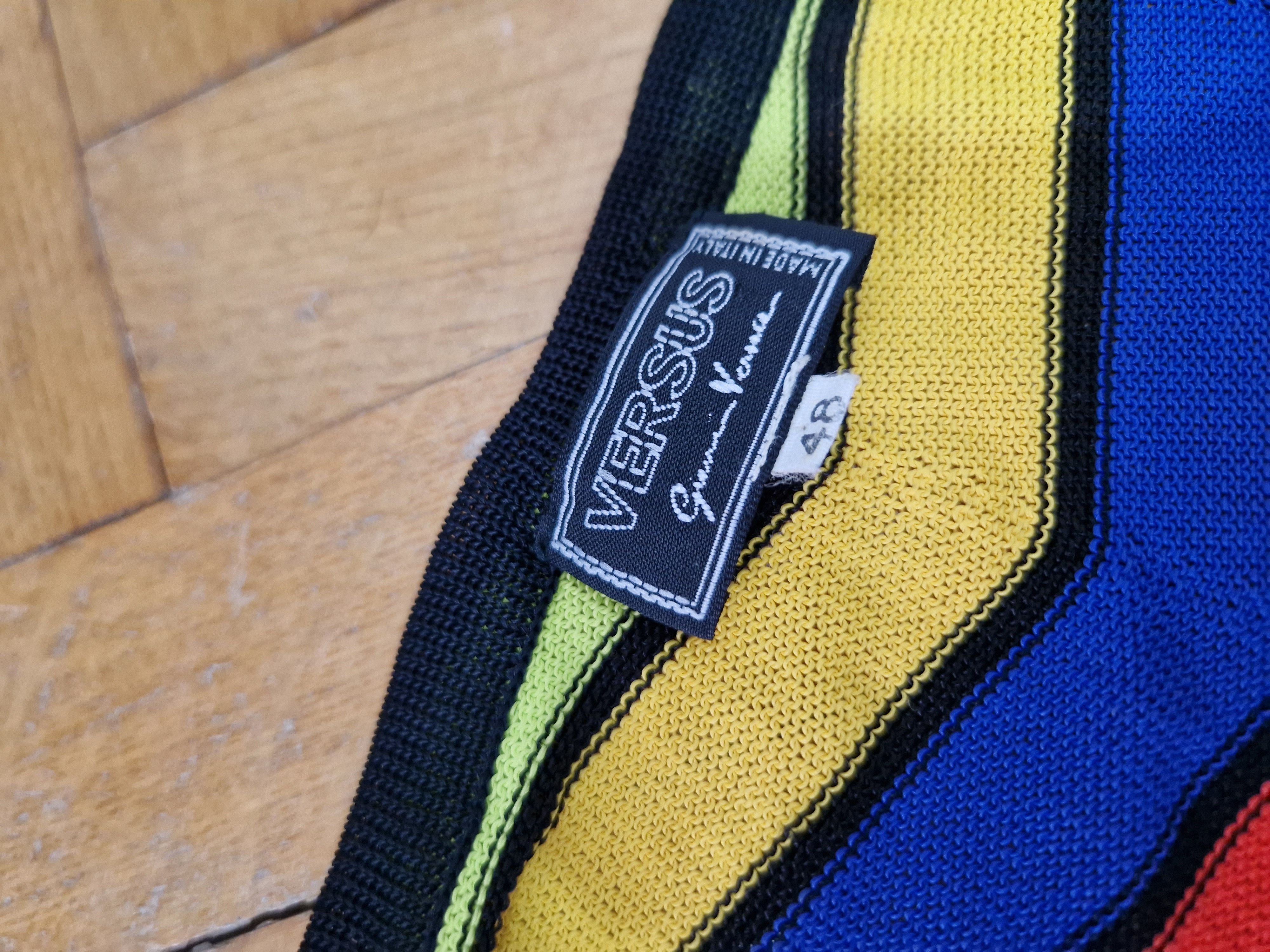 Versace Versace vintage silk vest Size M / US 6-8 / IT 42-44 - 3 Thumbnail