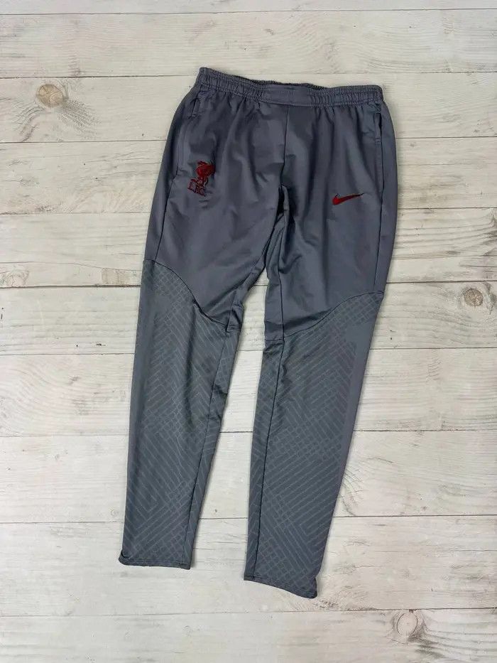 Nike Nike Liverpool Tracksuit Jacket And Pants Football Soocer Size US M / EU 48-50 / 2 - 10 Thumbnail