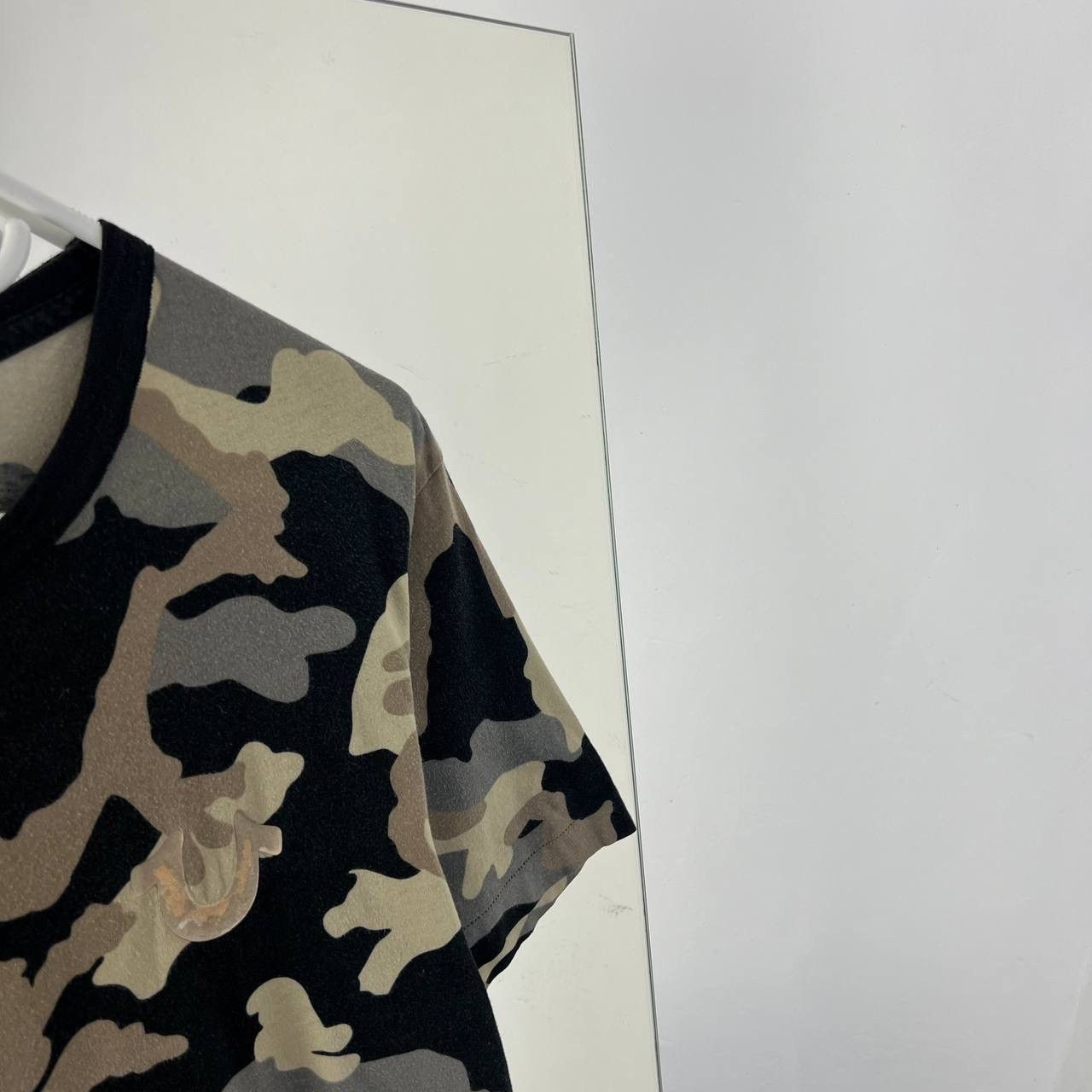 True Religion Vintage True Religion Big Logo Camo T-Shirt Size US M / EU 48-50 / 2 - 7 Thumbnail
