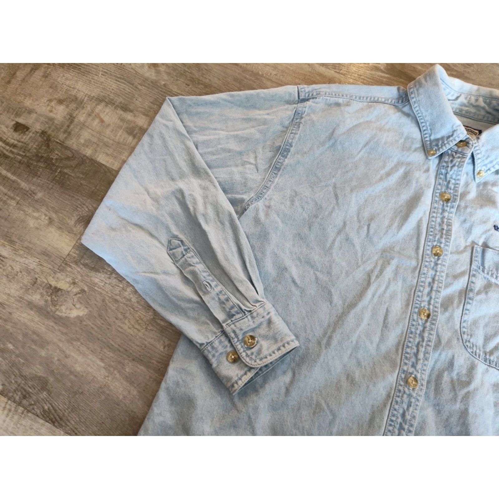 Lee VINTAGE Lee Women's Button-Down Shirt Denim Long Sleeve Embroidered Pillsbury Doughboy Blue 90s Casual, Workwear Size M / US 6-8 / IT 42-44 - 4 Thumbnail