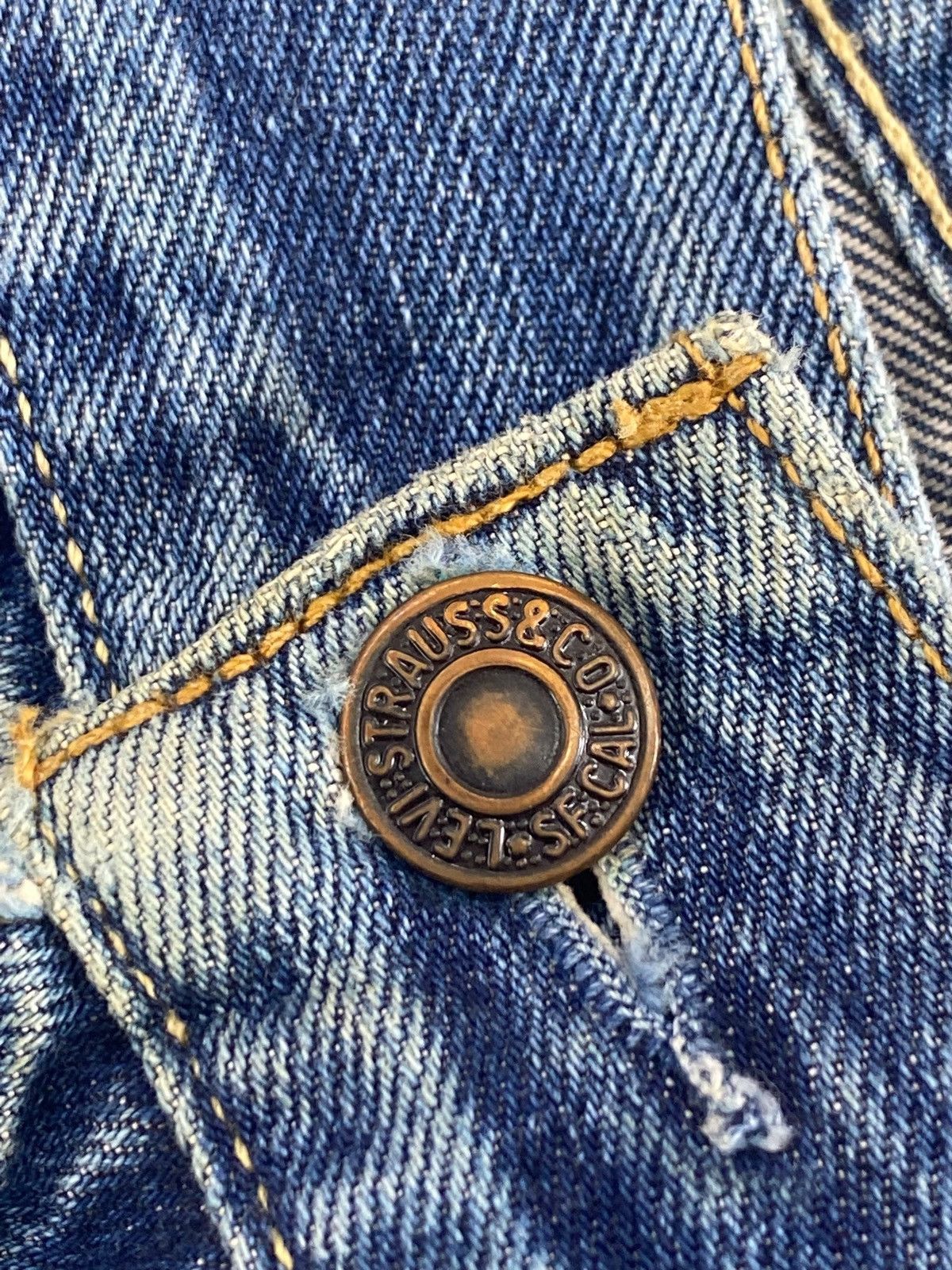 Levi's Levi’s Vintage 506 Whiskers Faded Wash Style Loose Jeans Size US 34 / EU 50 - 13 Thumbnail
