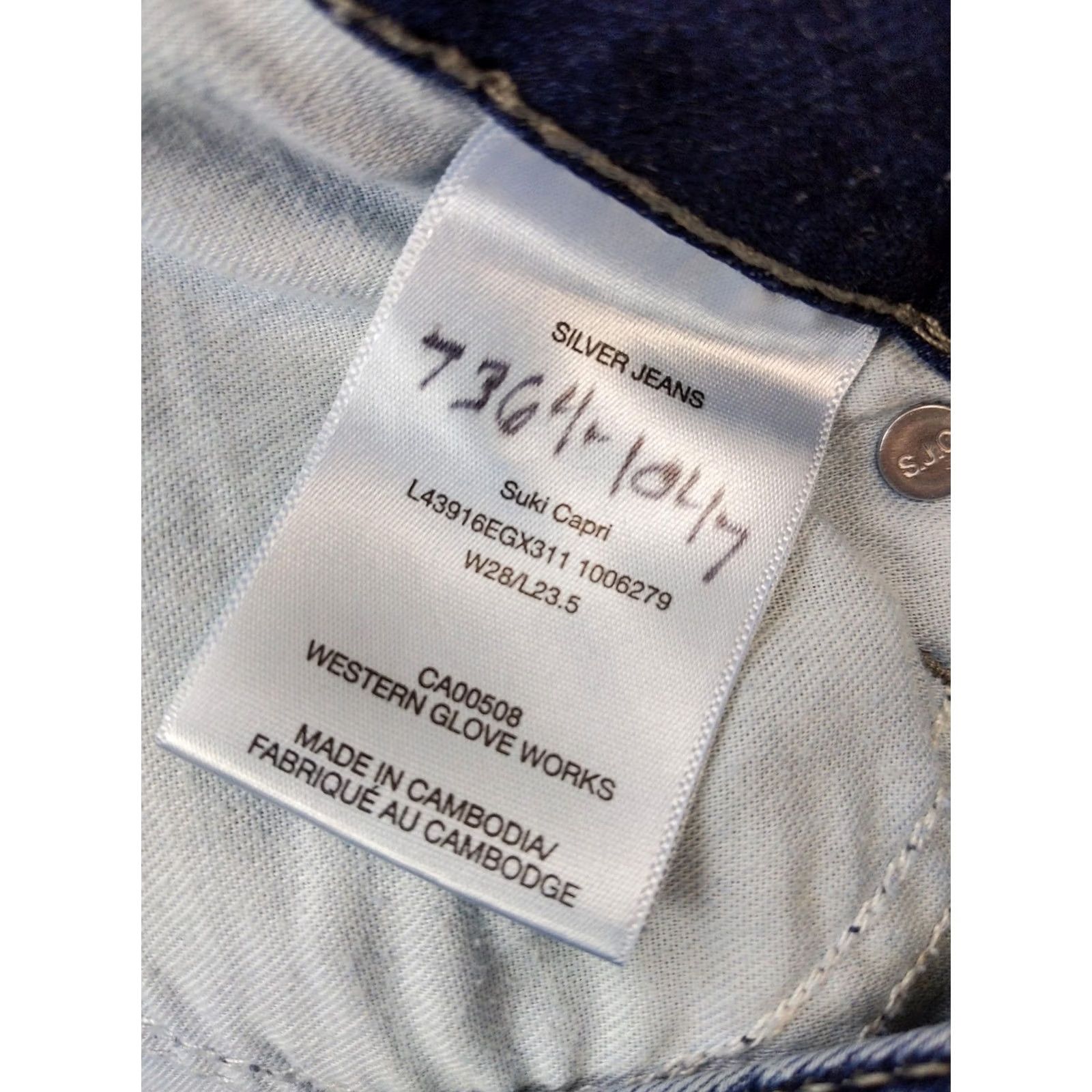 Silver Jeans Co. Silver Jeans Co Suki Capri Jeans Womens 28 Blue Dark Wash Mid Rise Stretch Denim Capris Jeans Womens Boys? Size 28" / US 6 / IT 42 - 4 Thumbnail