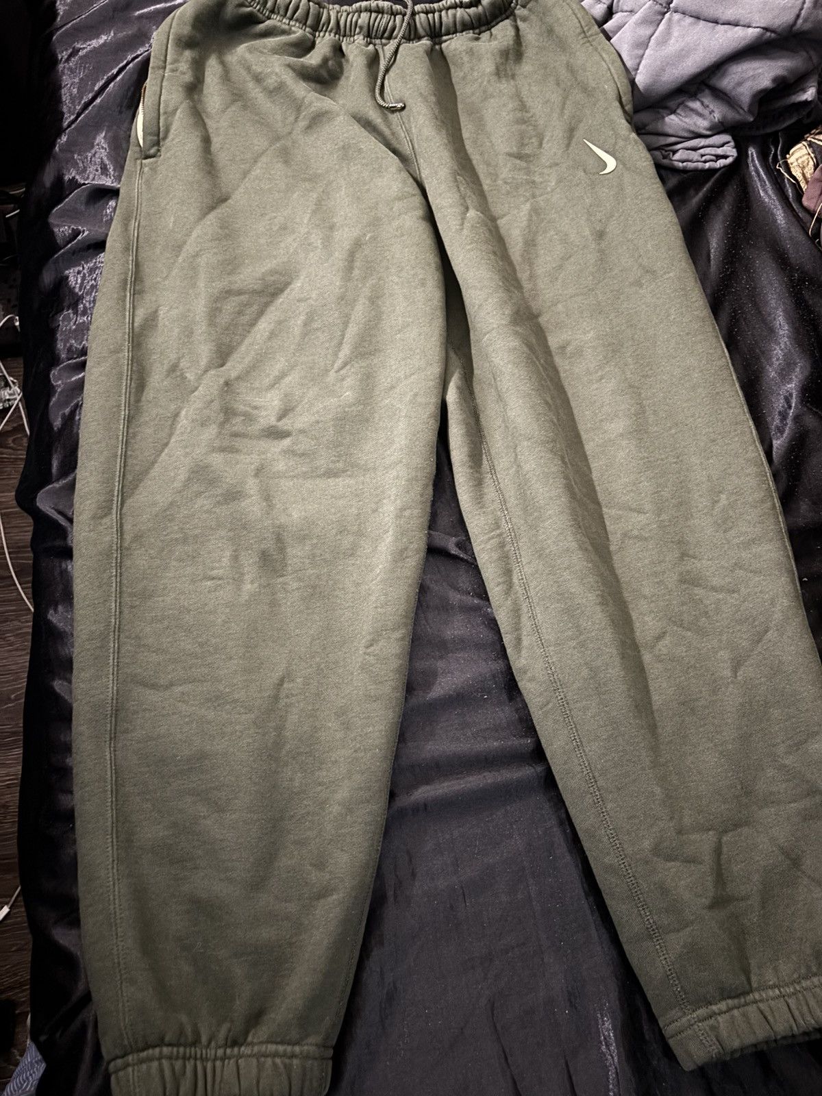 Billie Eilish × Designer × Nike Nike x Billie Eilish Fleece Pants 'Sequoia/Mushroom' Size US 32 / EU 48 - 2 Thumbnail