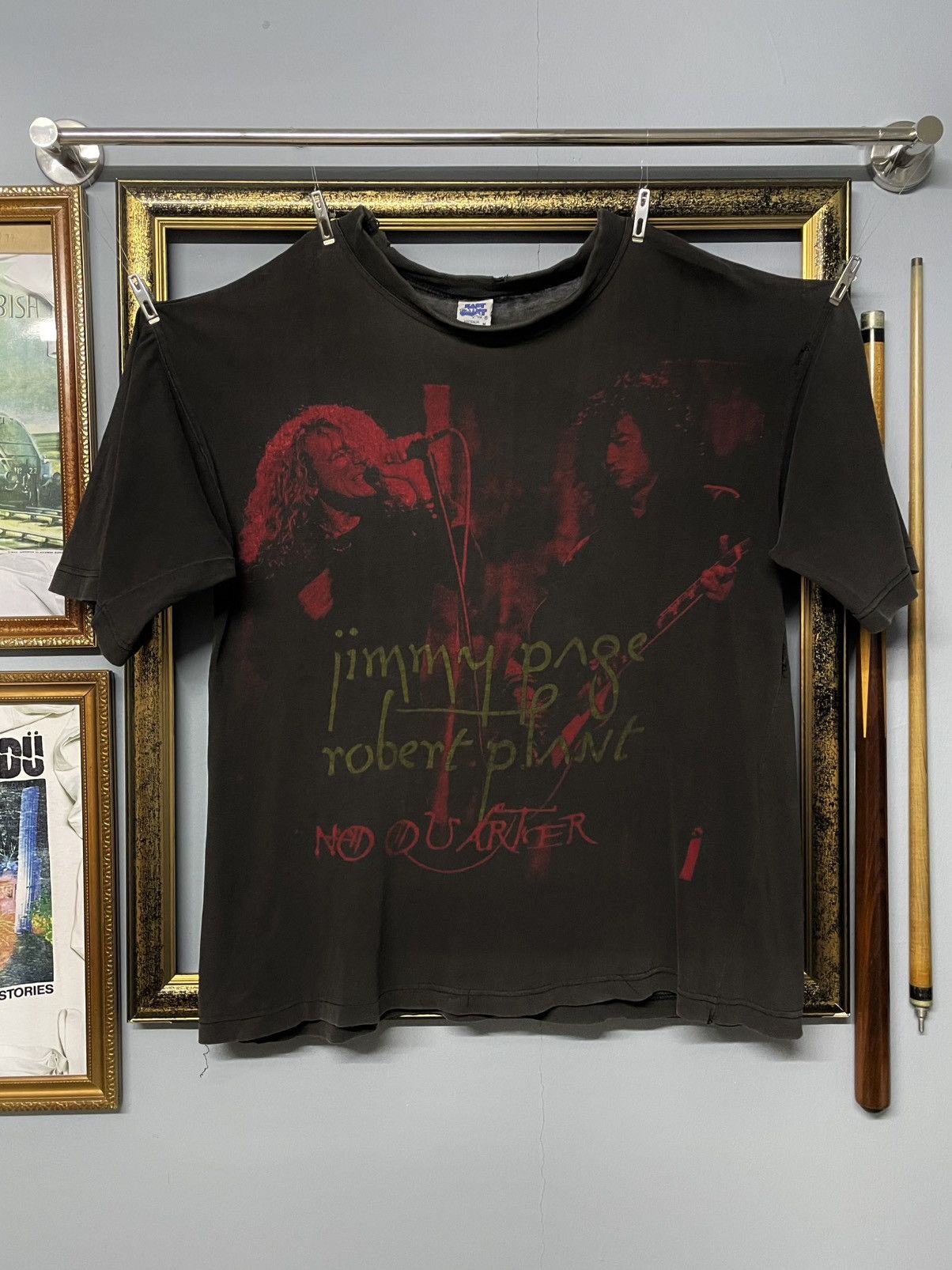Band Tees Vintage 90s Original Jimmy Page & Robert Plan Sunfaded Tour Size US M / EU 48-50 / 2 - 1 Thumbnail