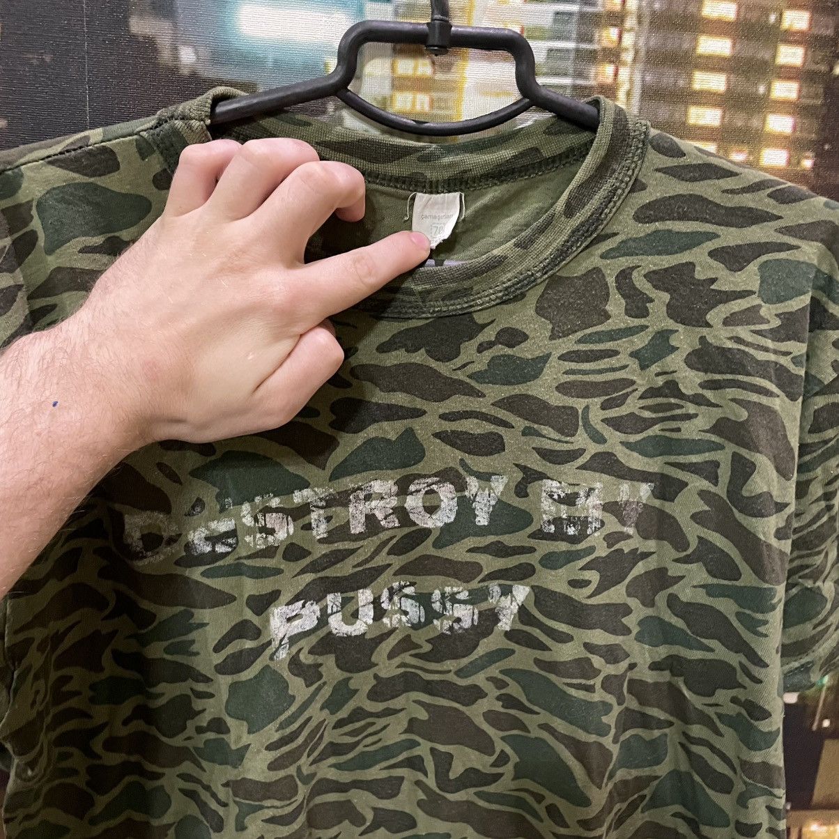 4GSELLER VINTAGE 90S DESTROY MY PUSSY FUNNY BAND ROCK PORN STAR TEE Size US M / EU 48-50 / 2 - 6 Thumbnail