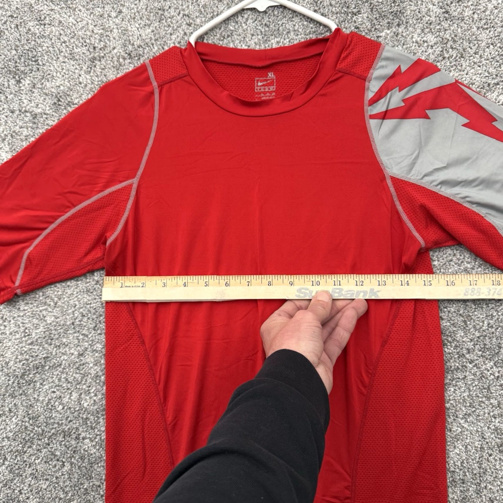 Nike Nike Shirt Mens XL Dri-Fit Athletic Activewear T-Shirt Red 30 Chest Moisture Wicking Breathing Lightweight Logo Cross Training Gym Running 90s? Size US XL / EU 56 / 4 - 3 Thumbnail