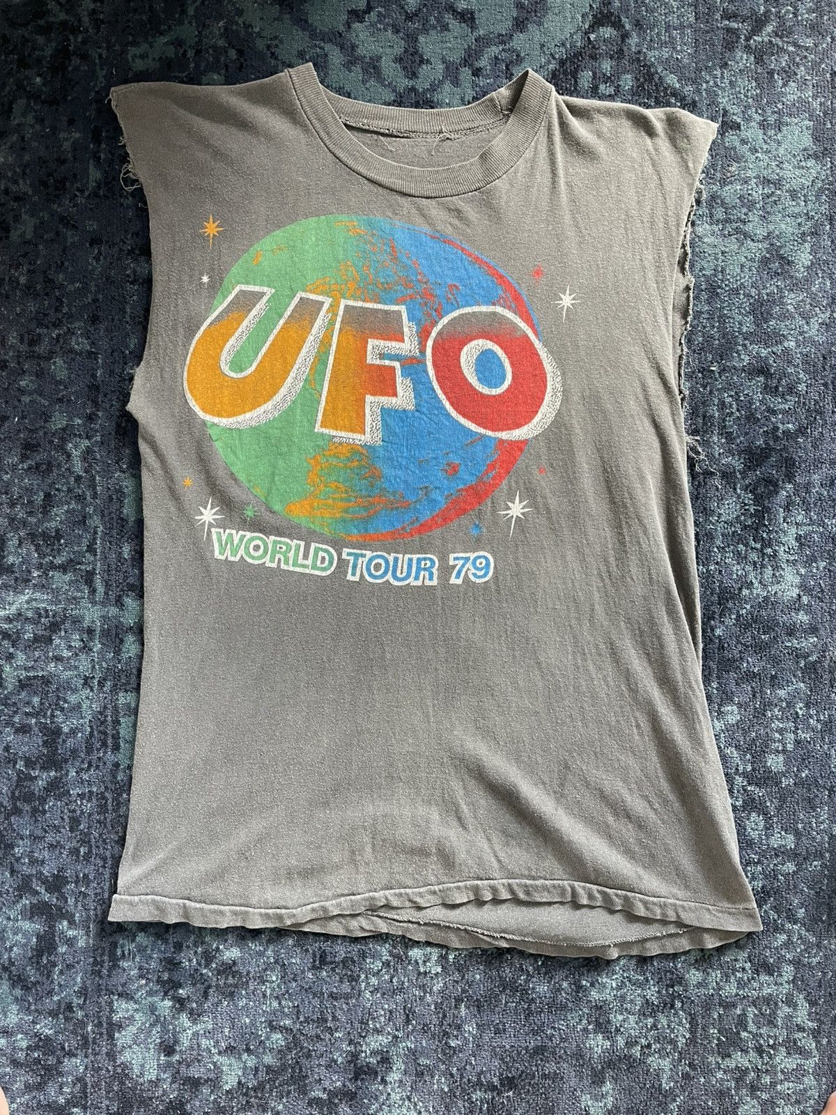 Band Tees UFO WORLD TOUR 79 Size US M / EU 48-50 / 2 - 1 Thumbnail