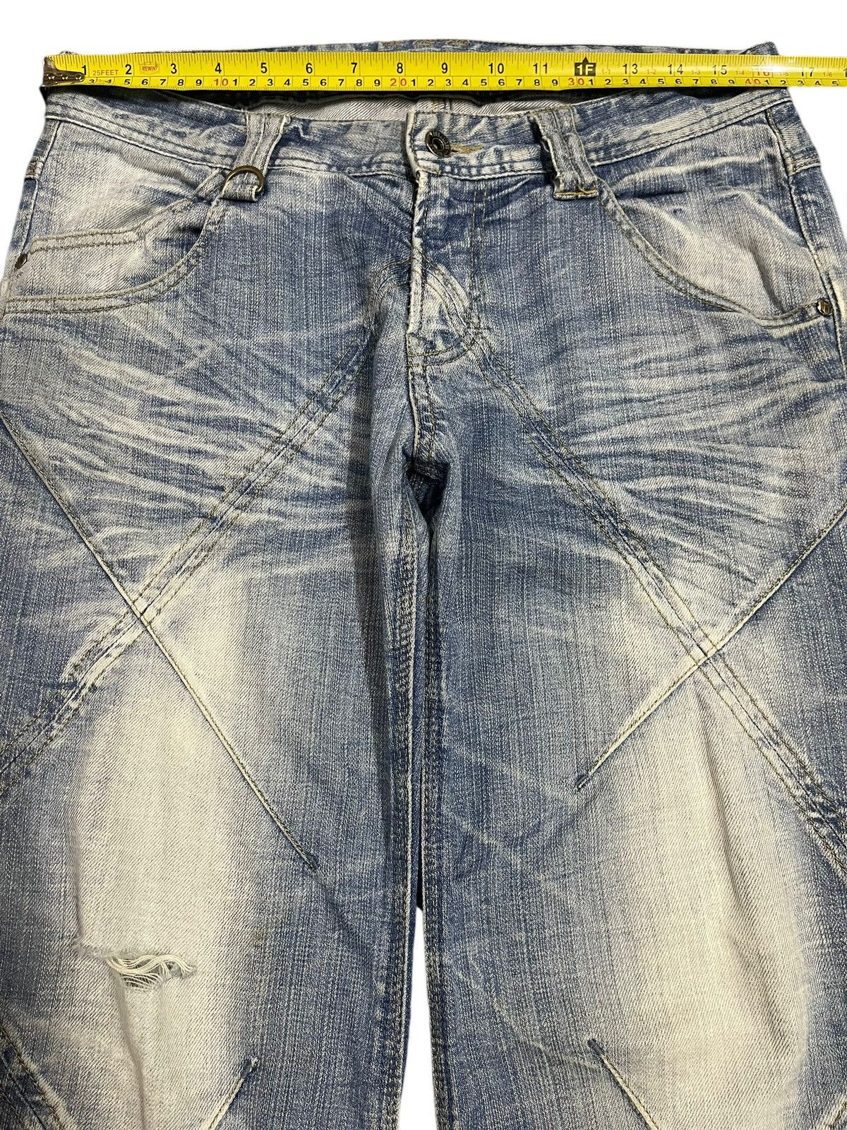 Who Decides War Vintage Japanese Brand Embroidered Patch Style Jeans Size US 32 / EU 48 - 11 Thumbnail