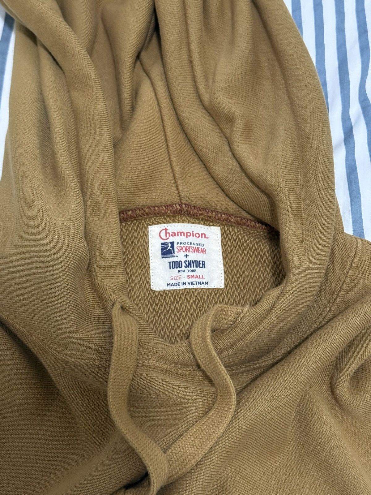 Todd Snyder Todd Snyder Men’s Hoodie Gold Size S Great Condition Size US S / EU 44-46 / 1 - 2 Thumbnail