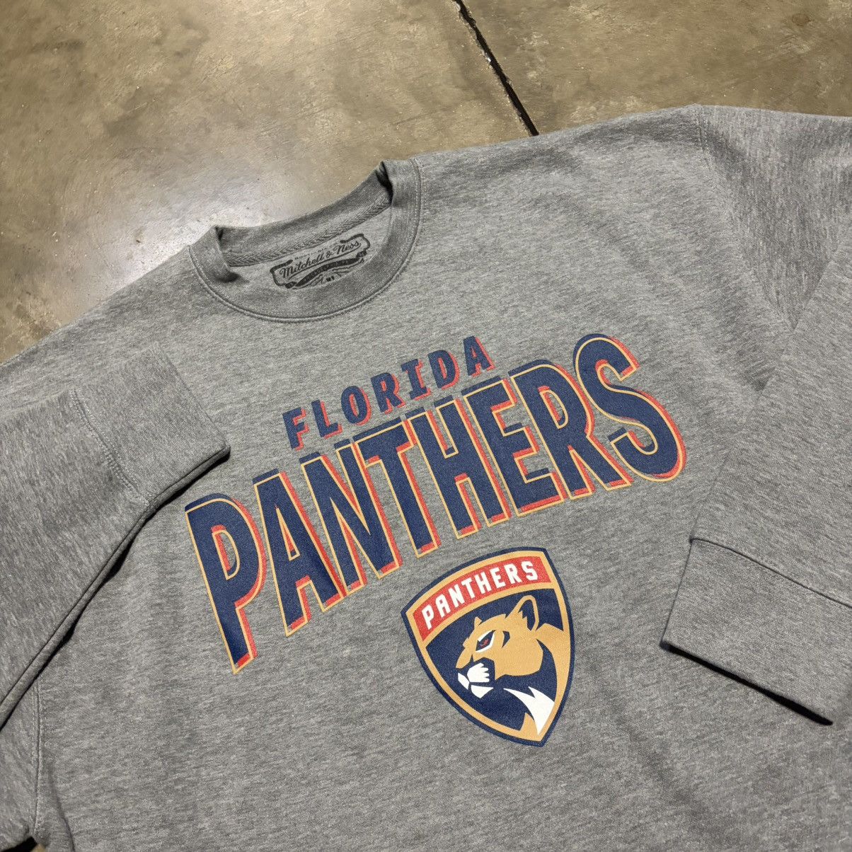 Mitchell & Ness Florida Panthers 2025 Stanley Cup Champions Sweatshirt NHL Size US XL / EU 56 / 4 - 5 Thumbnail