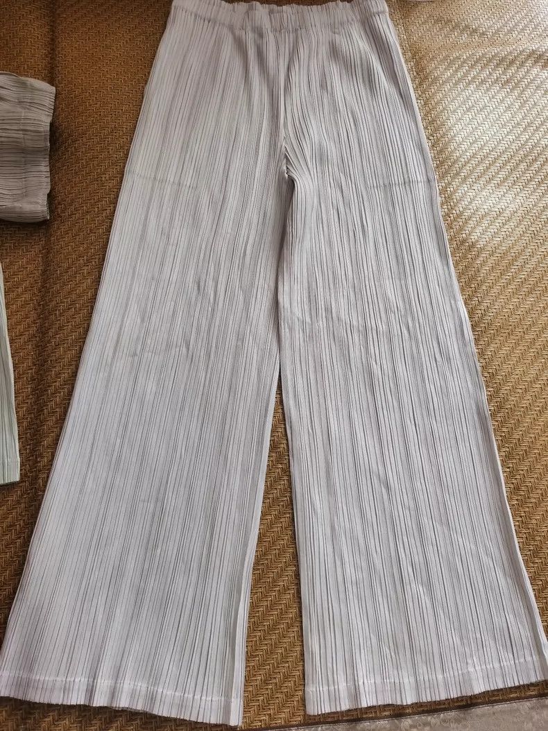 Issey Miyake Issey Miyake size:4 White pleated pants Size 42" / US 20 - 2 Thumbnail