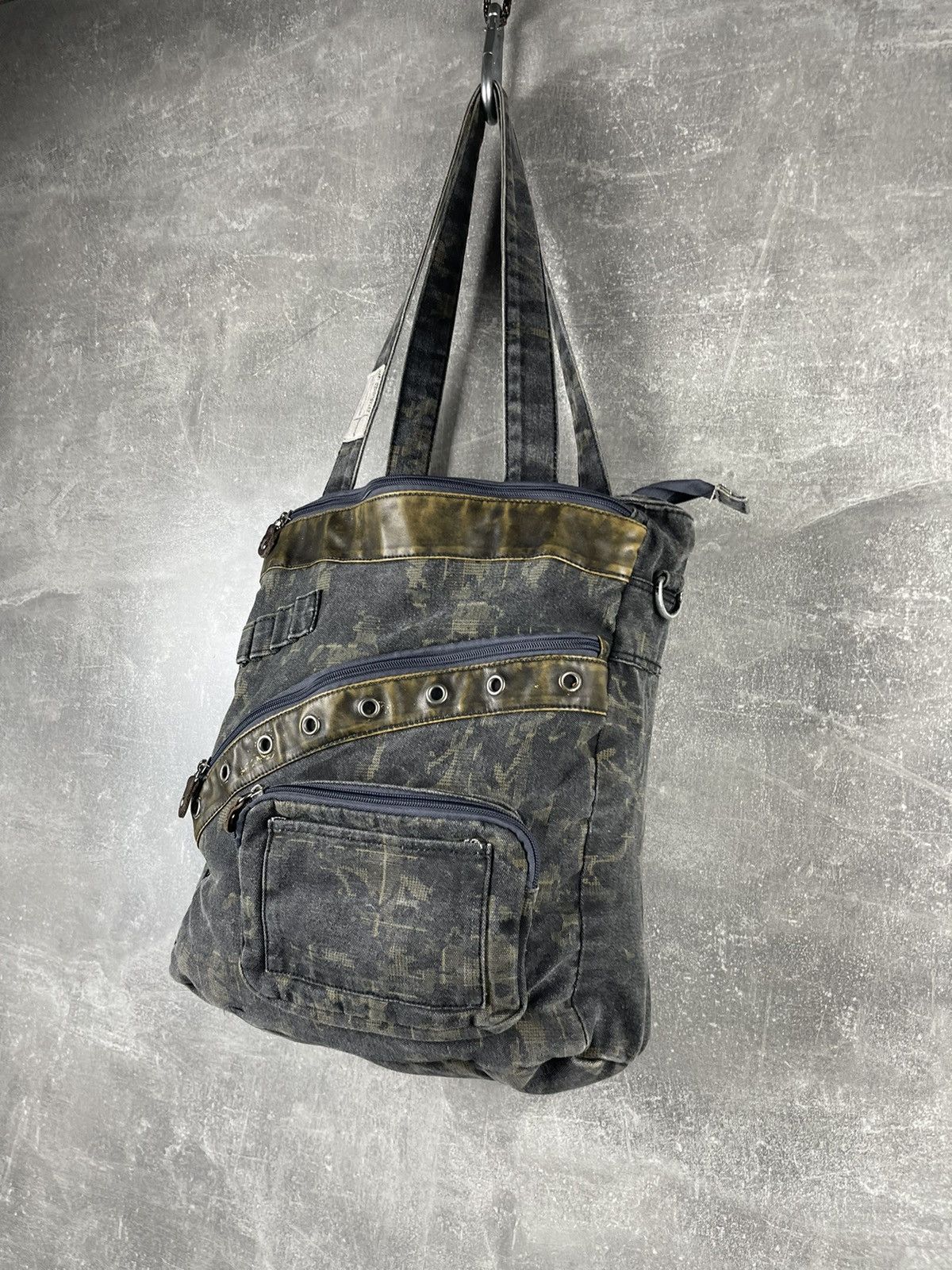 Vintage Vintage Victoria San Francisco Tote Bag Camo Grommet Punk Size ONE SIZE - 2 Thumbnail