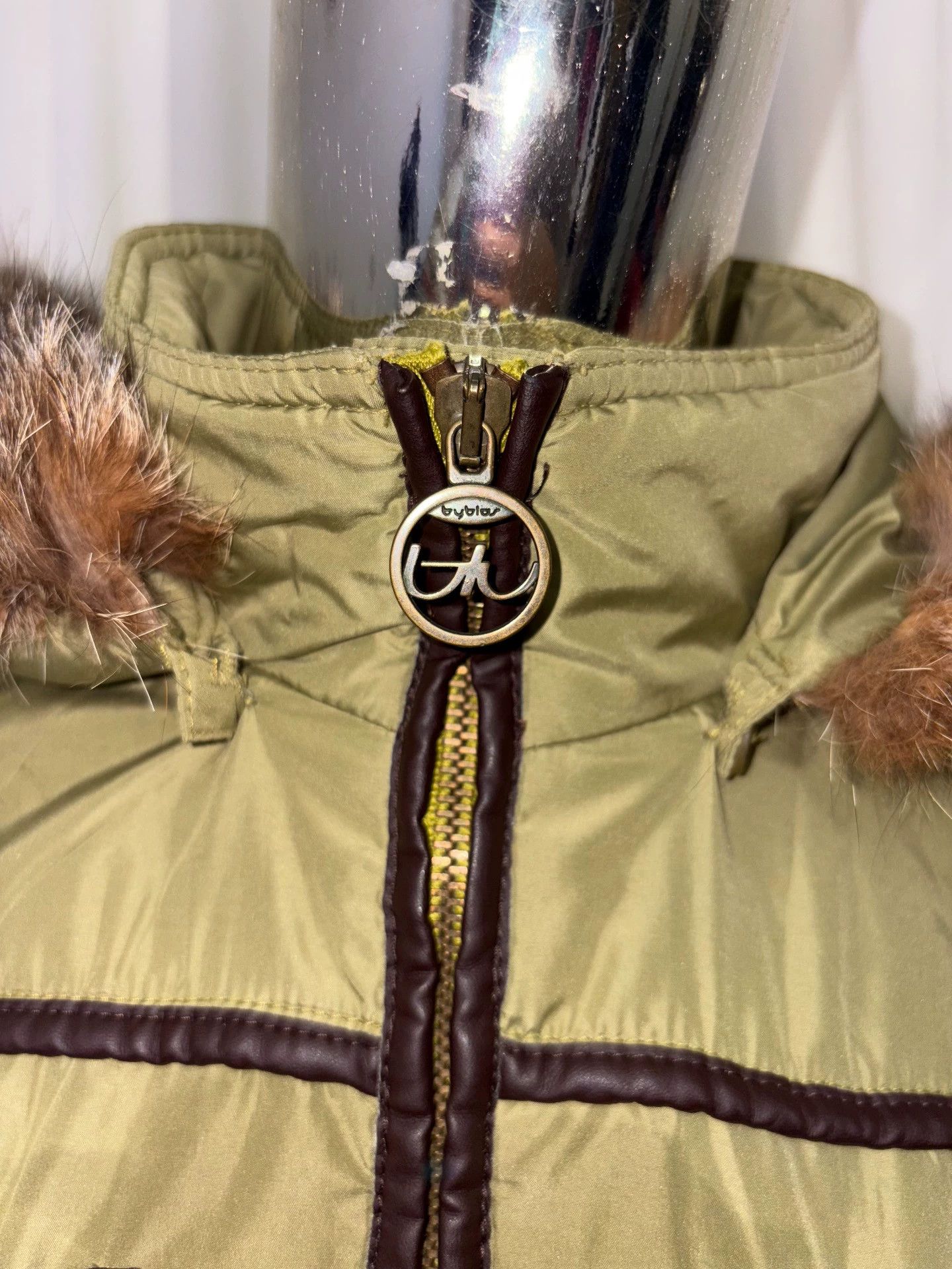 Byblos Byblos Vtg Hooded Cotton Short Jacket w/ Oversized Pockets Size M / US 6-8 / IT 42-44 - 4 Thumbnail