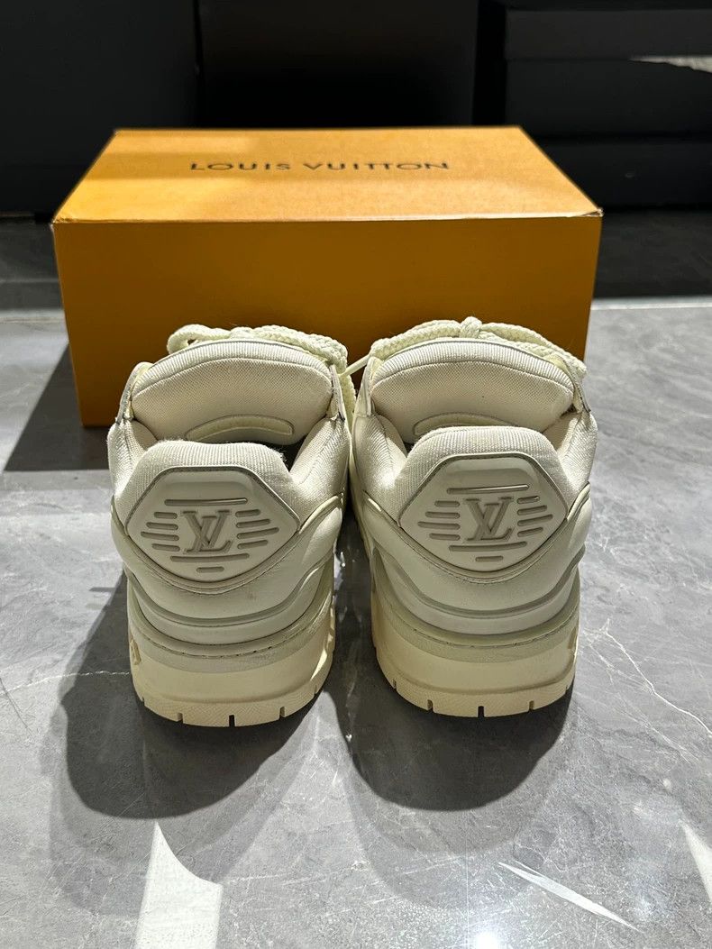 Louis Vuitton Louis Vuitton Trainer maxi original white fat ding shoes Size US 8 / EU 41 - 4 Thumbnail