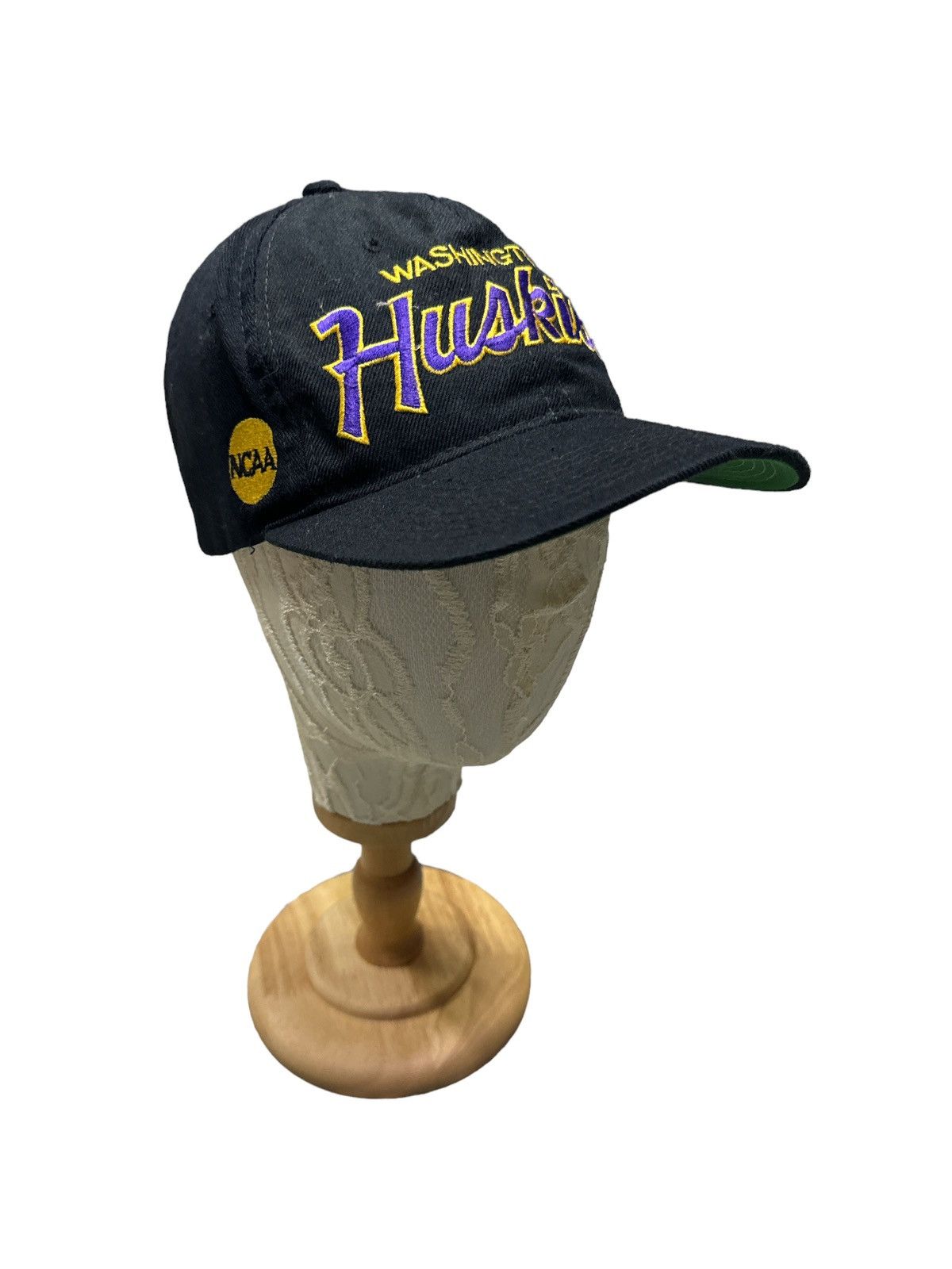 NCAA × Sports Specialties × Vintage WASHINGTON HUSKIES SCRIPT SNAPBACK HAT CAP Size ONE SIZE - 1 Thumbnail