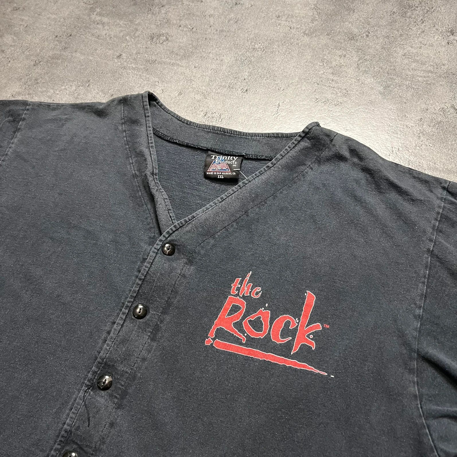 Vintage Vintage 2001 WWE the rock shirt wrestling Size US XXL / EU 58 / 5 - 5 Thumbnail
