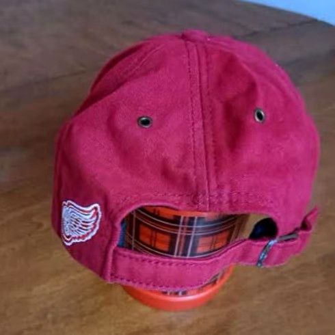 American Needle VINTAGE American Needle Hat Detroit Red Wings Baseball Cap Mens Adjustable Red Cotton Canvas Hockey Autograph Stitch Pattern Solid Baseball Cap Size ONE SIZE - 3 Thumbnail
