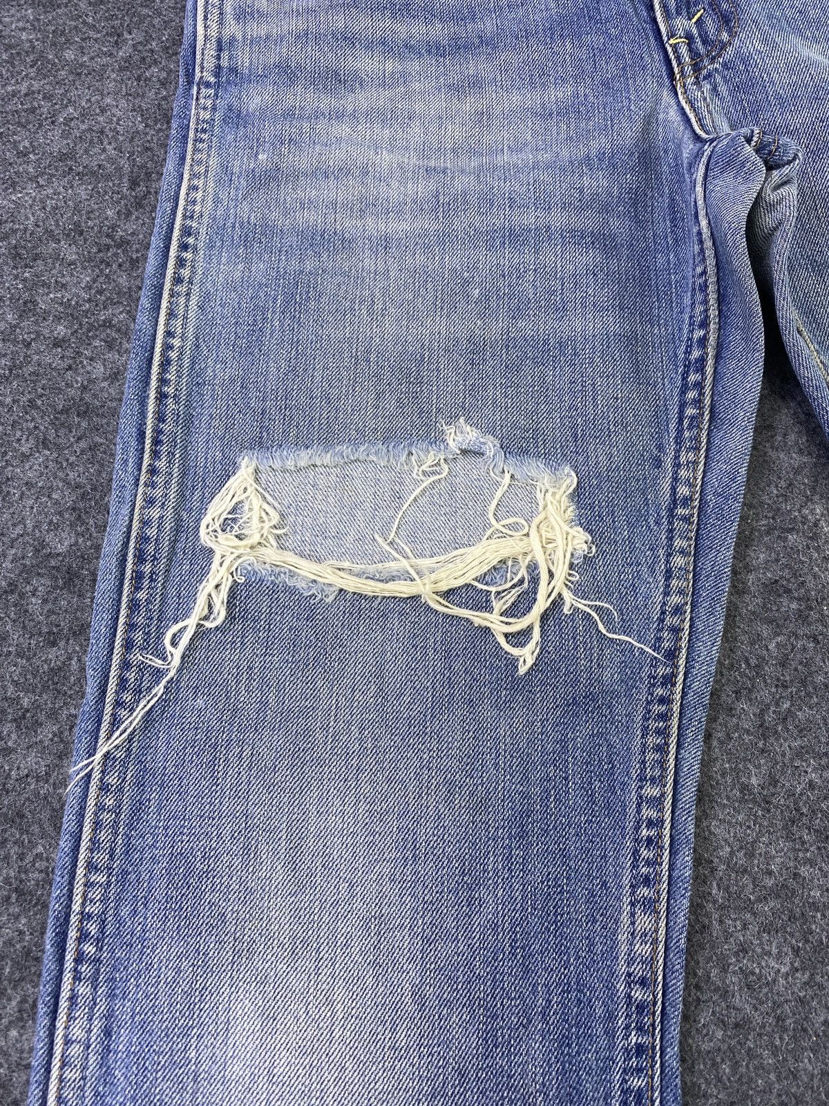 Jean × Levi's × Vintage VINTAGE LEVIS 605 DISTRESSES BLUE WASH JEANS-J887 Size US 31 - 11 Thumbnail