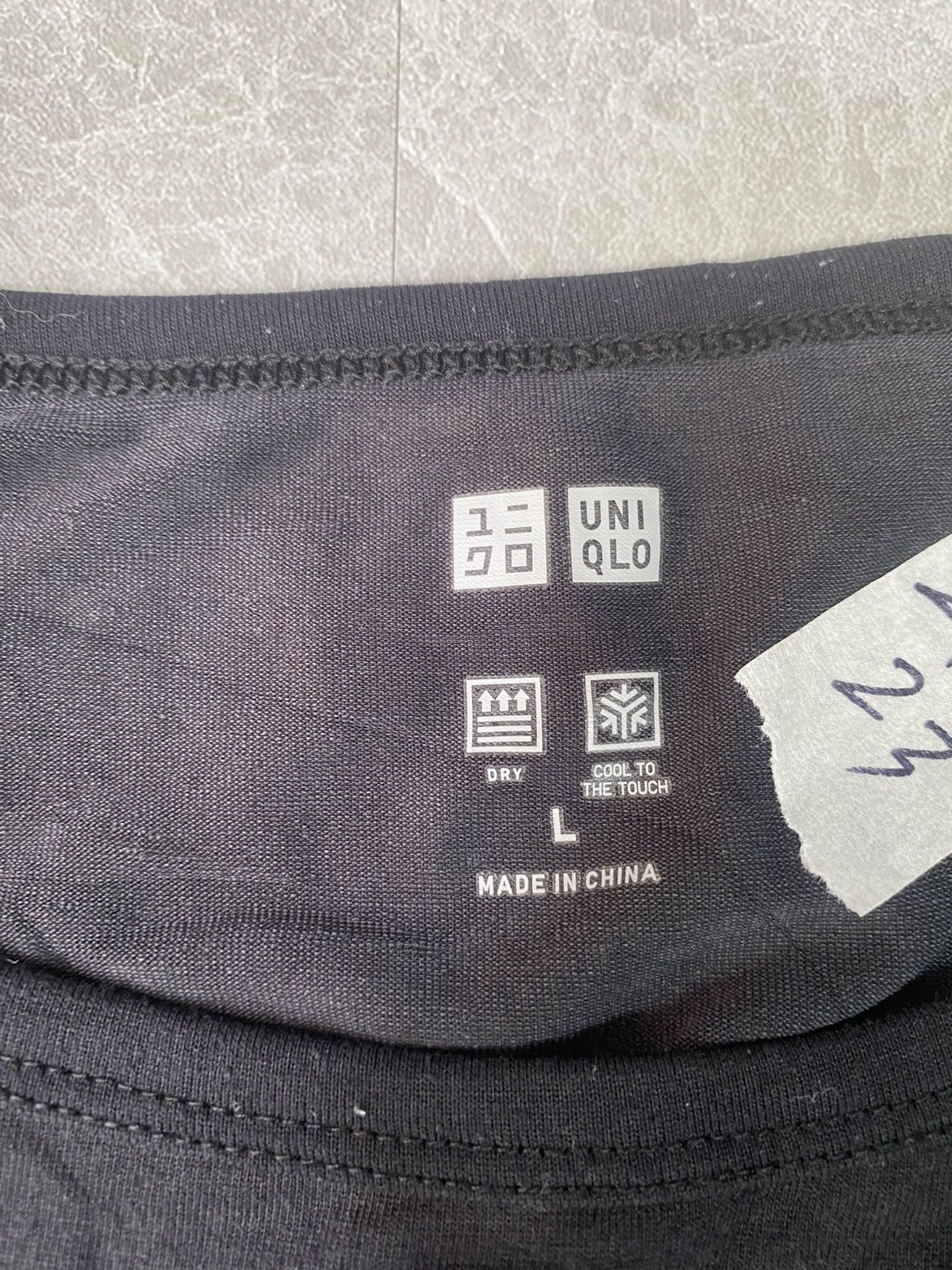 Uniqlo Uniqlo plain size L Size US L / EU 52-54 / 3 - 3 Thumbnail