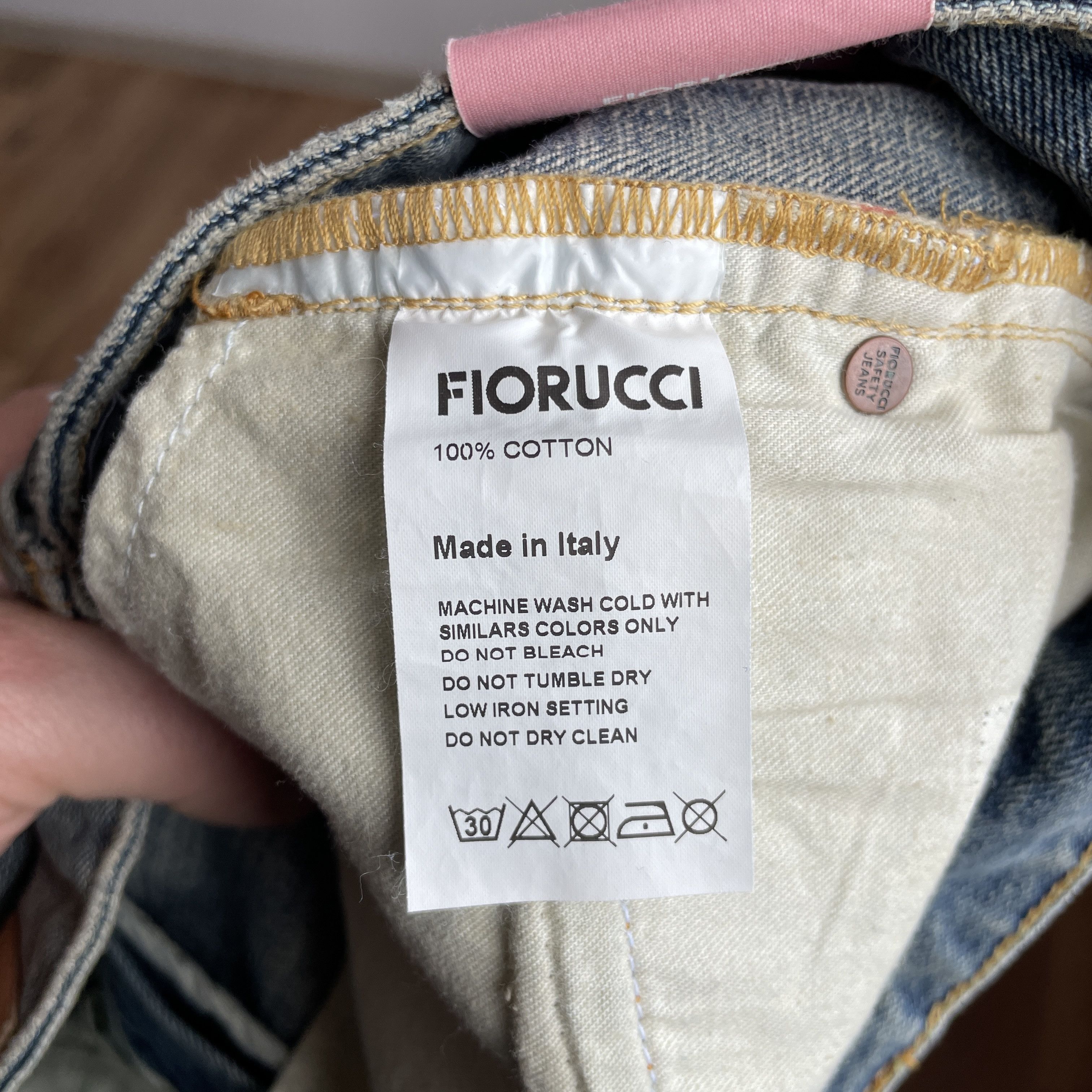 Fiorucci Fiorucci Bella Cropped Straight Distressed Selvedge Denim Size 30" / US 8 / IT 44 - 15 Thumbnail