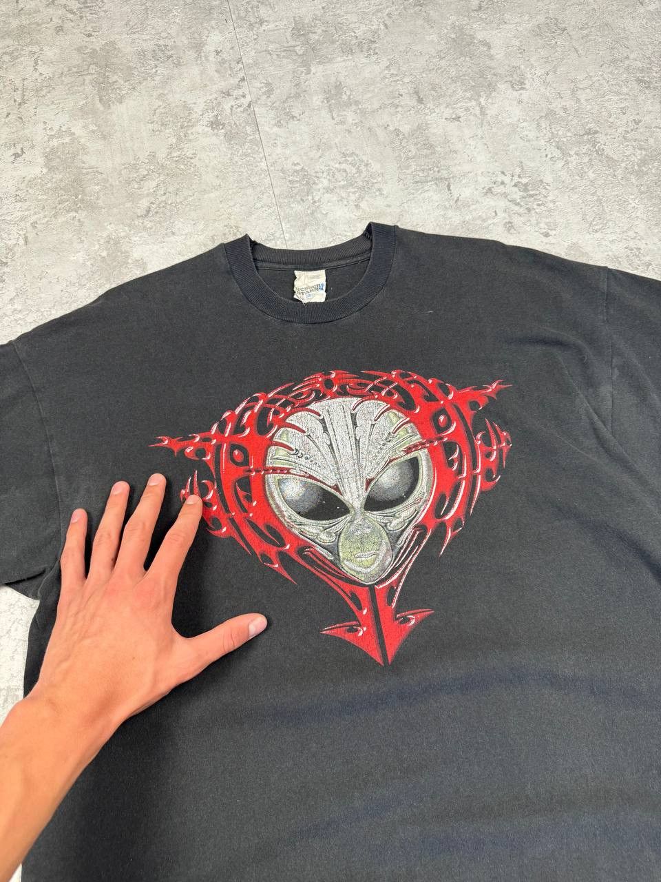 Vintage RARE Vintage 90’S Alienz T-Shirt Big Logo Size XL Size US XL / EU 56 / 4 - 5 Thumbnail