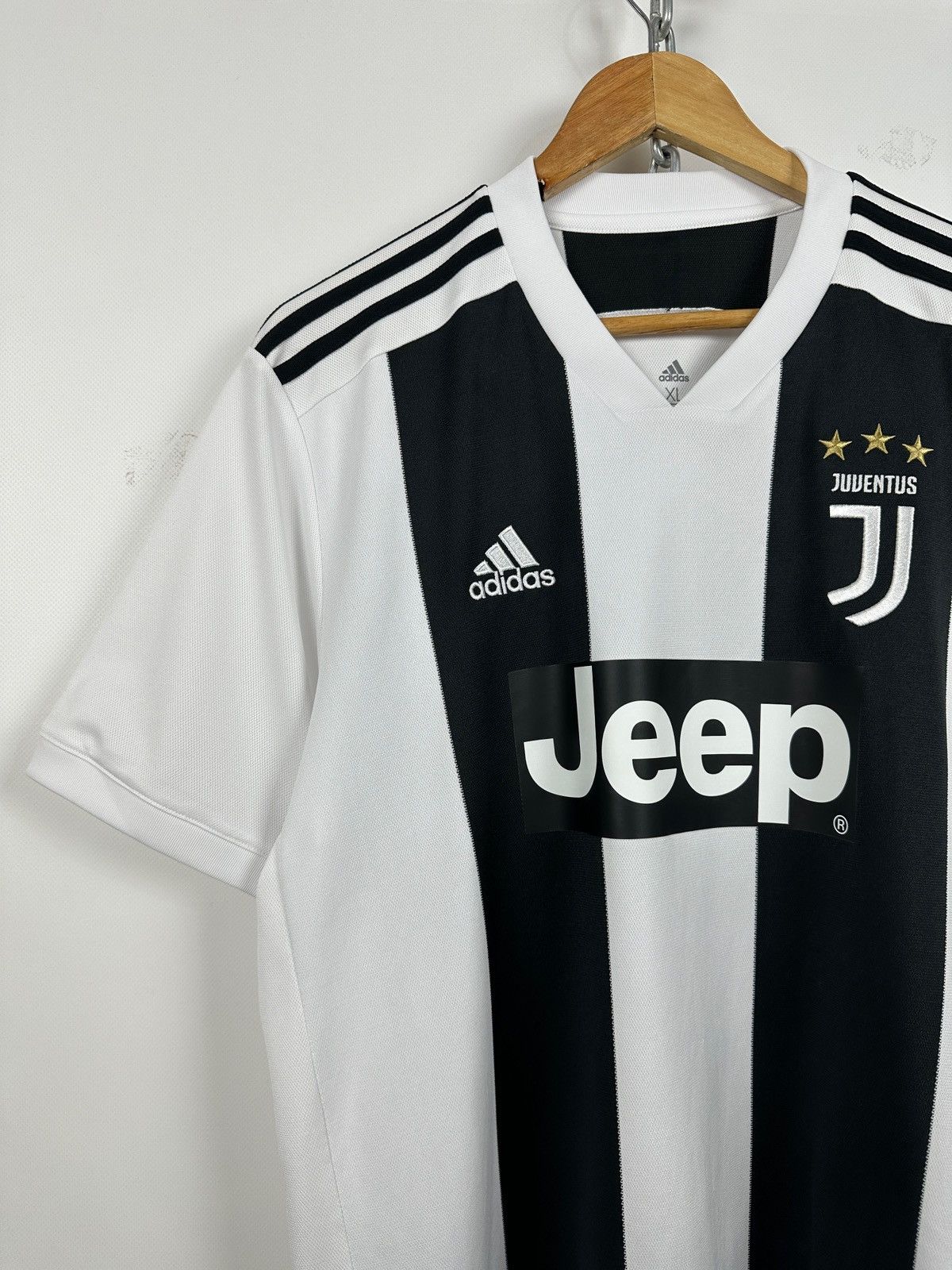 Adidas 2018/19 Adidas Juventus FC Home Soccer Jersey Size US XL / EU 56 / 4 - 4 Thumbnail