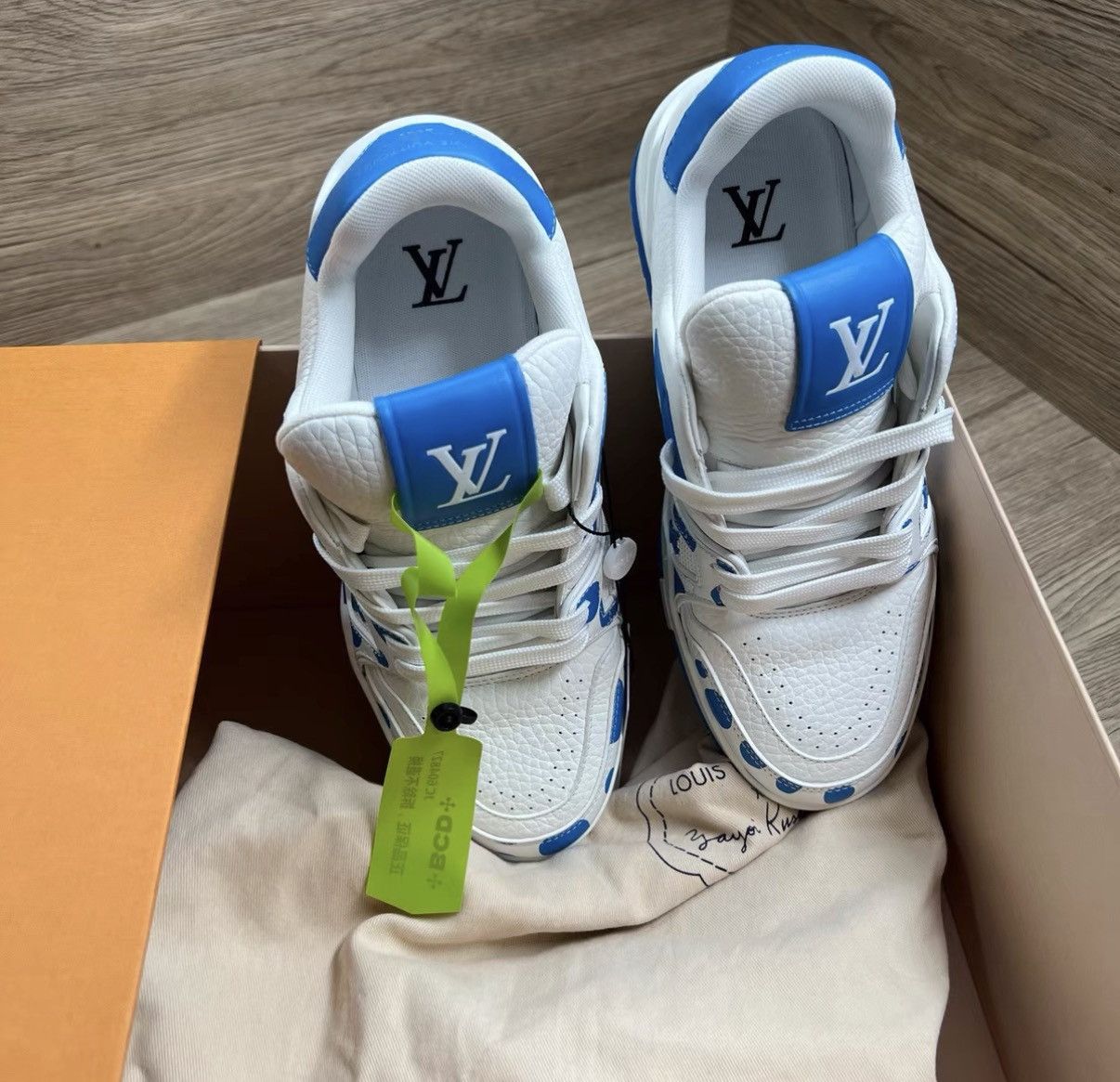 Louis Vuitton Louis Vuitton Trainer Yayoi Kusama Polka Dot Sneakers J41 Size US 7.5 / IT 37.5 - 2 Thumbnail