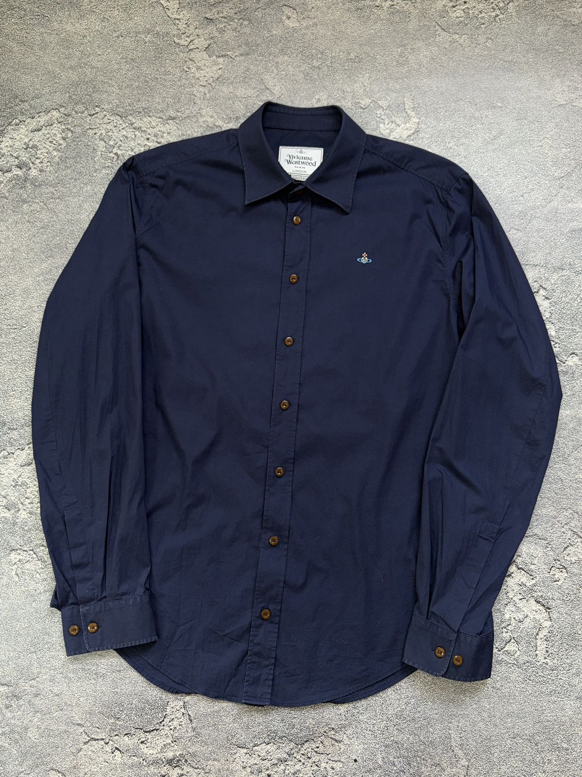 Vivienne Westwood Vivienne Westwood Embroidered Orb Logo LS Shirt 54 Size US XL / EU 56 / 4 - 1 Thumbnail