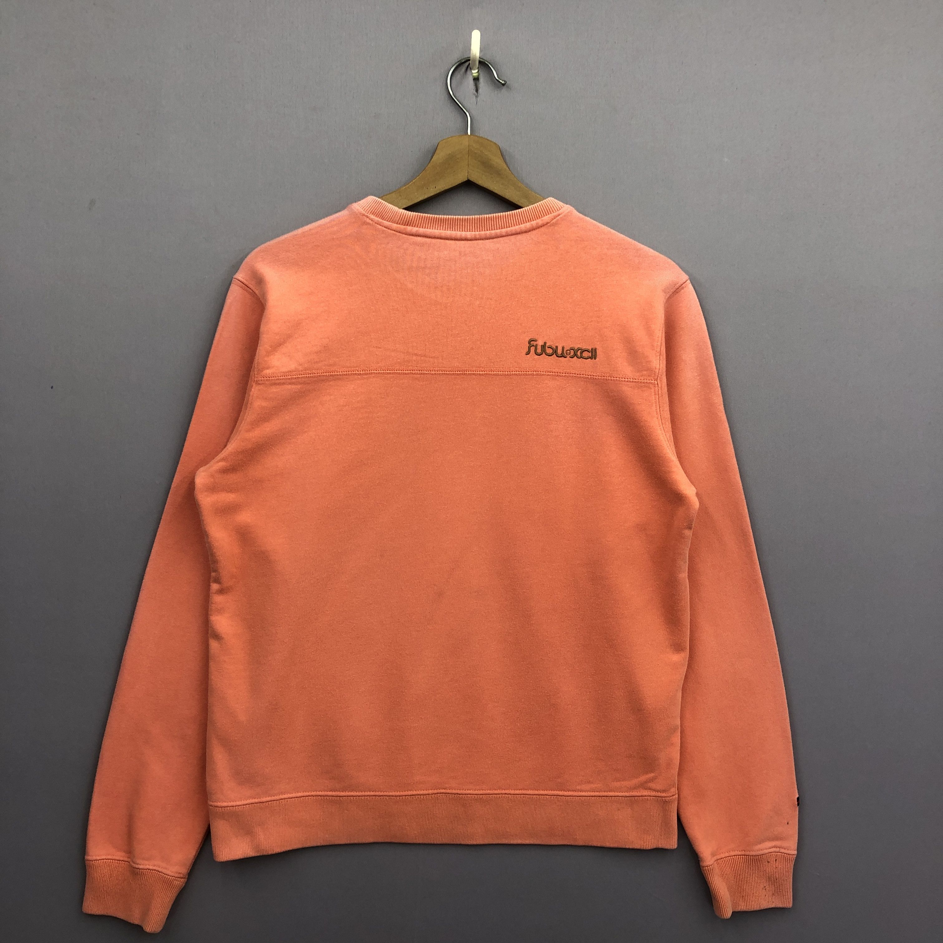 Fubu × Vintage Vintage Fubu Jeans Sweater Skate Baggy Sweatshirt Jumper Size S / US 4 / IT 40 - 2 Thumbnail
