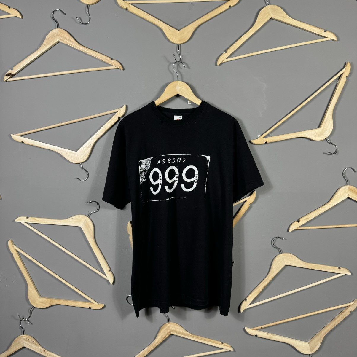 Band Tees Vintage 999 Punk Band AS8502 T-shirt Size US XL / EU 56 / 4 - 1 Thumbnail
