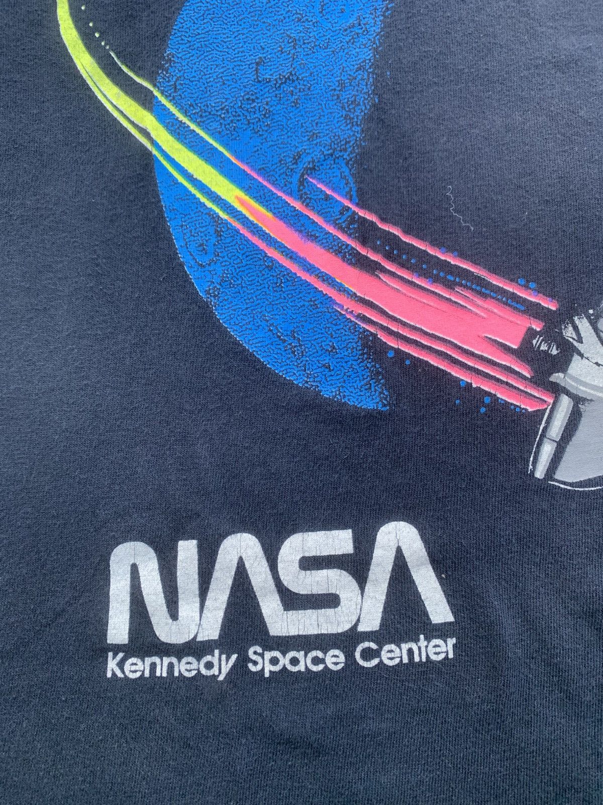 NASA 🔥RARE🔥 90’s Nasa Kennedy Space Center Tee Size US L / EU 52-54 / 3 - 5 Thumbnail