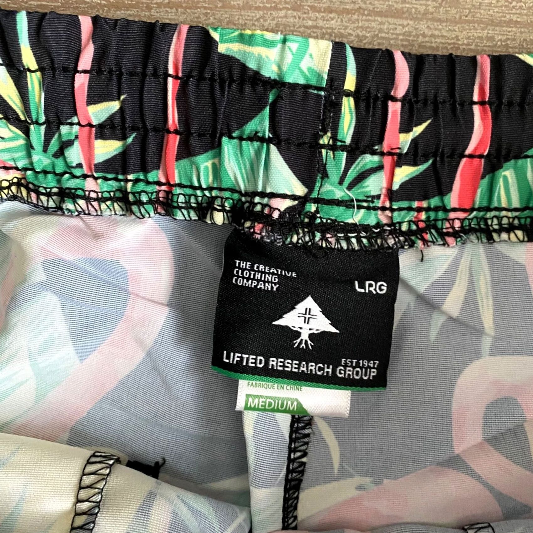 Vintage LRG Lifted Research Group Tropical Flamingo Shorts Mens Size M Size US 33 - 4 Thumbnail