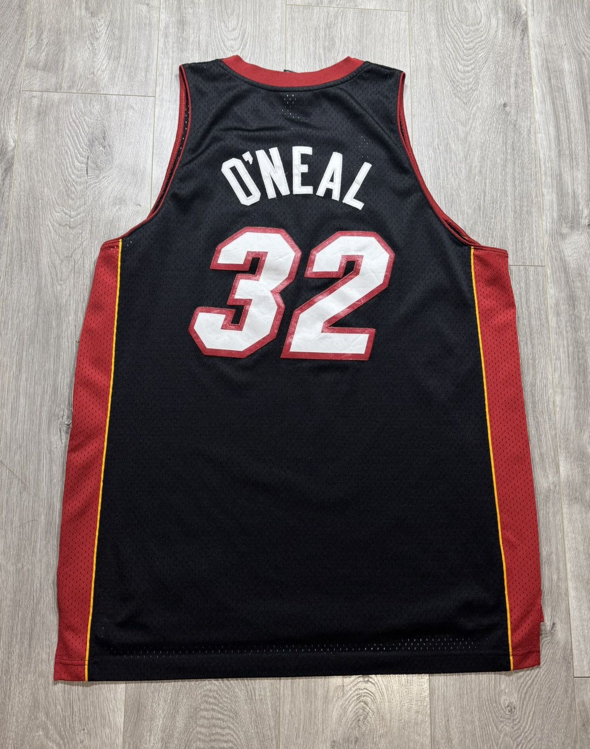 NBA × Reebok × Vintage Shaquille O'Neal Miami Heat Reebok Jersey Shaq VTG Size US XL / EU 56 / 4 - 2 Thumbnail