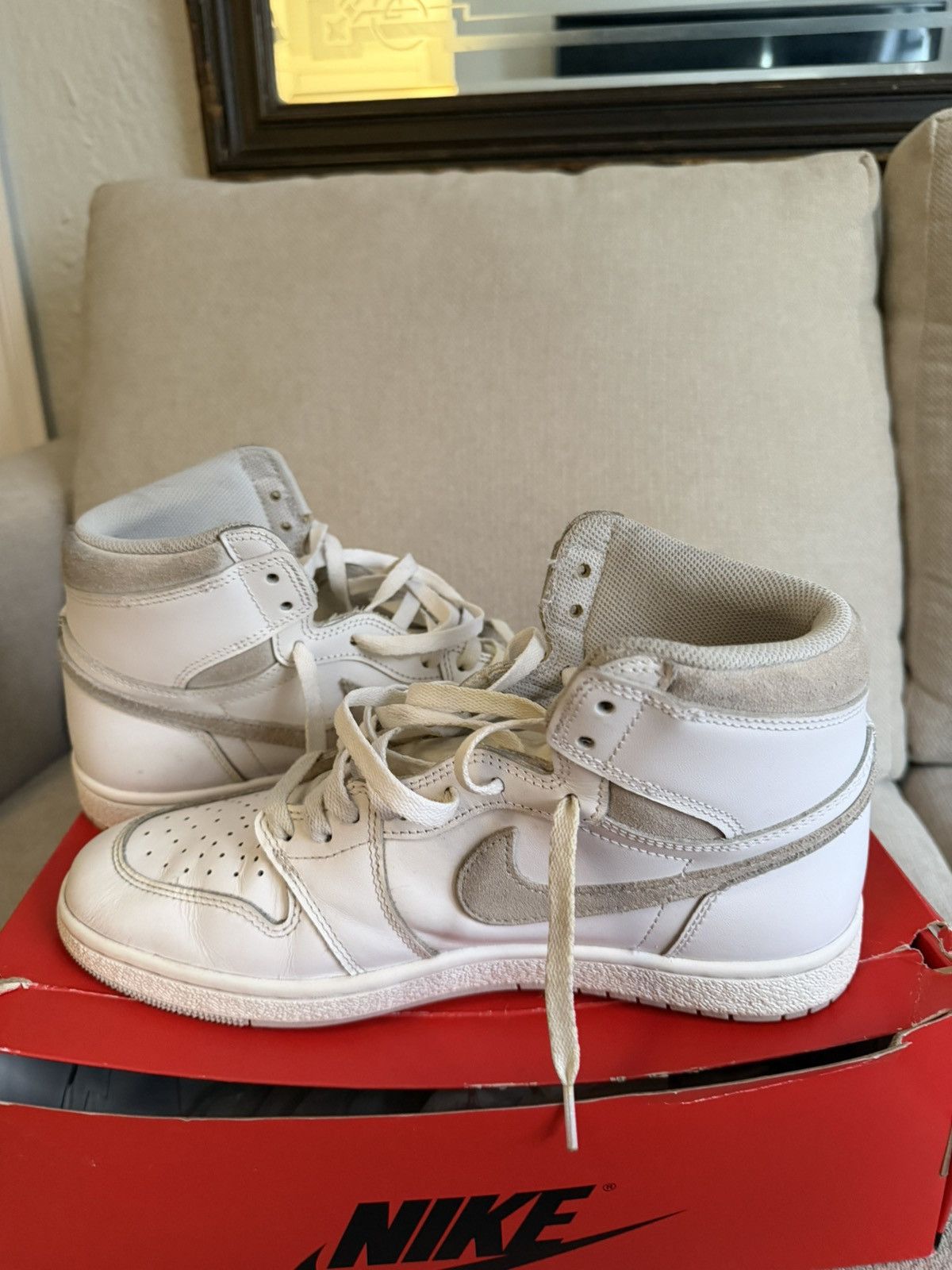 Jordan Brand Jordan 1 Retro High 85 OG Neutral Grey Size US 10 / EU 43 - 2 Thumbnail