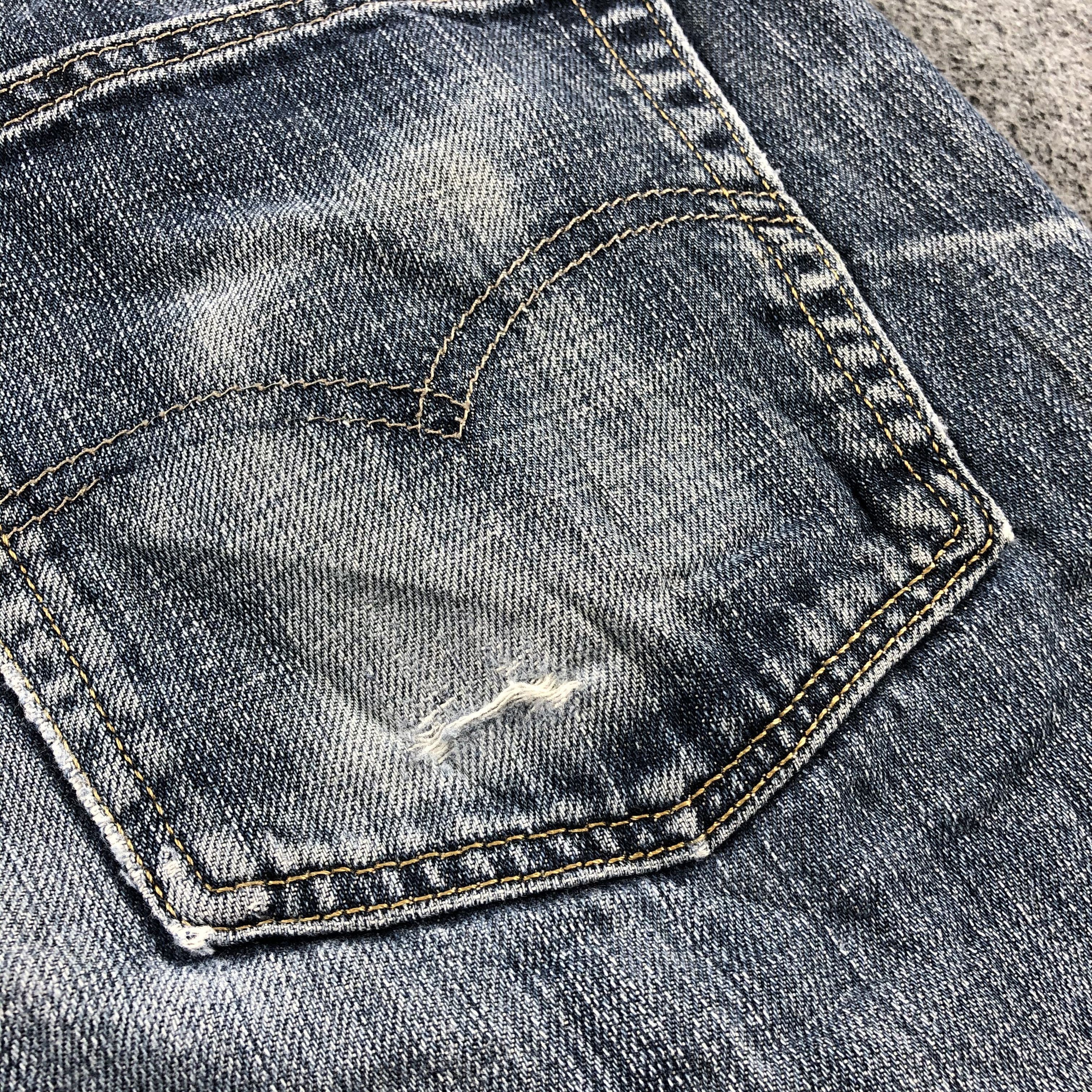 Levi's Vintage Faded Black Levis 514 Jeans-J2649 Size US 35 - 9 Thumbnail