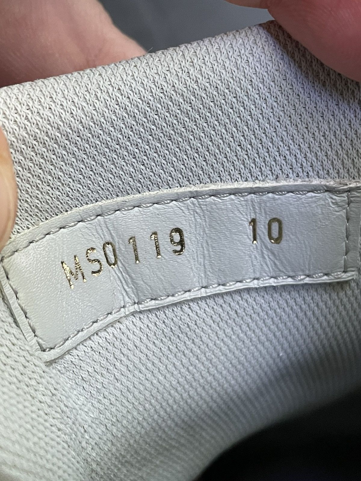 Louis Vuitton Louis Vuitton White Green Signature Trainer Sneaker Size US 11 / EU 44 - 10 Thumbnail