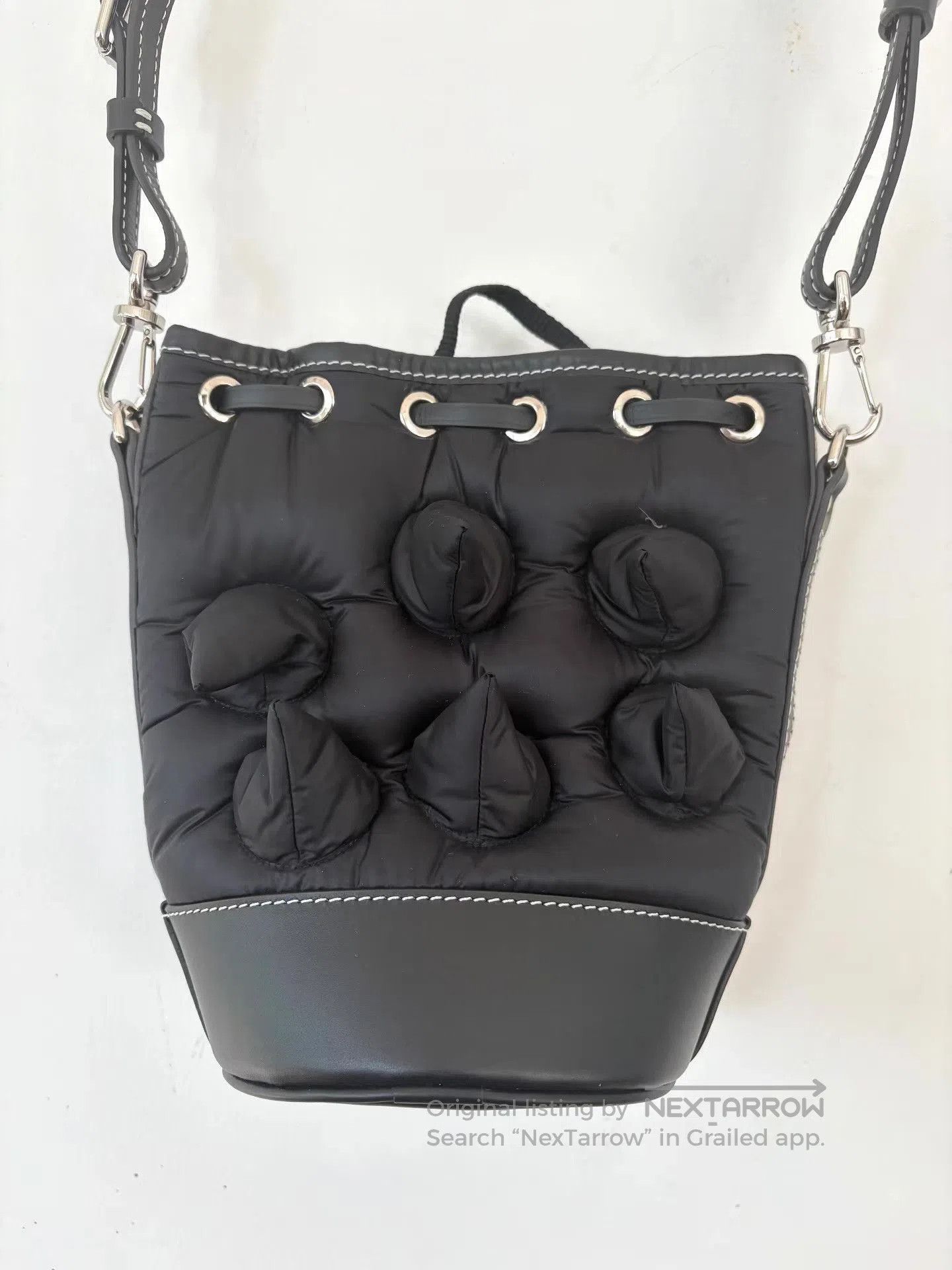 Moncler Black Puffy Bucket Crossbody Bag. Size ONE SIZE - 3 Thumbnail