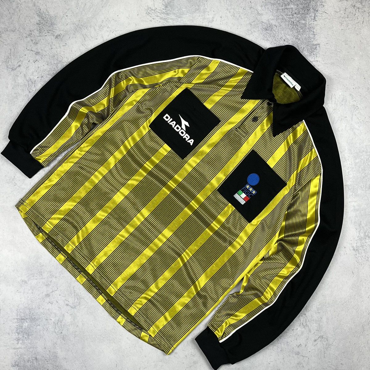 Diadora Vintage Diadora Italy Soccer rare Referee jersey 90’s Size US L / EU 52-54 / 3 - 1 Thumbnail
