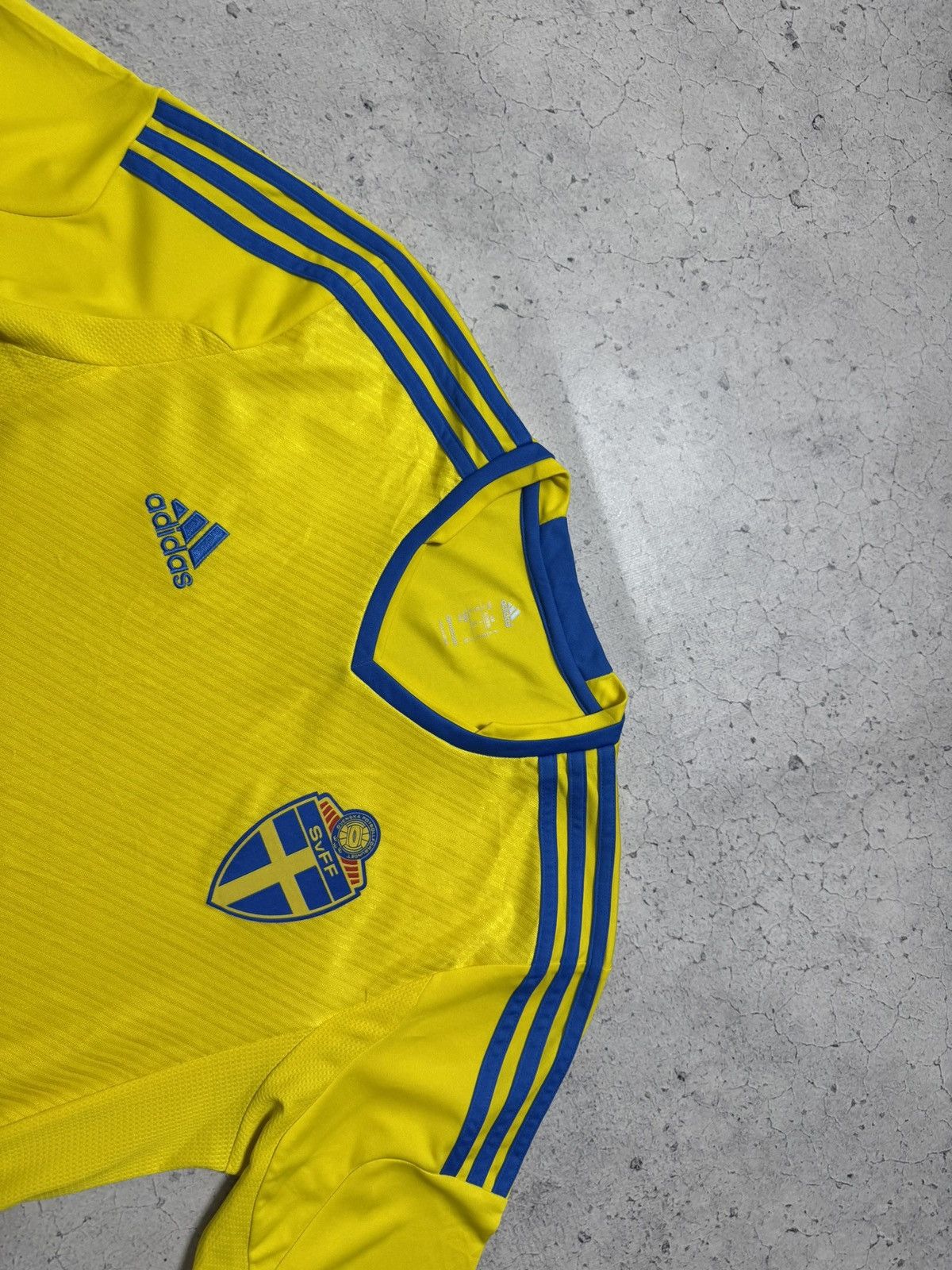 Adidas Adidas Sweden Team 2012/2013 Soccer Jersey Vintage Size US S / EU 44-46 / 1 - 4 Thumbnail