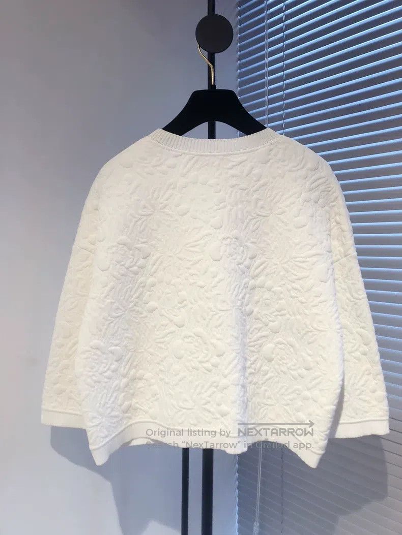 Valentino Valentino Embossed silhouette sweatshirt top Size M / US 6-8 / IT 42-44 - 2 Thumbnail