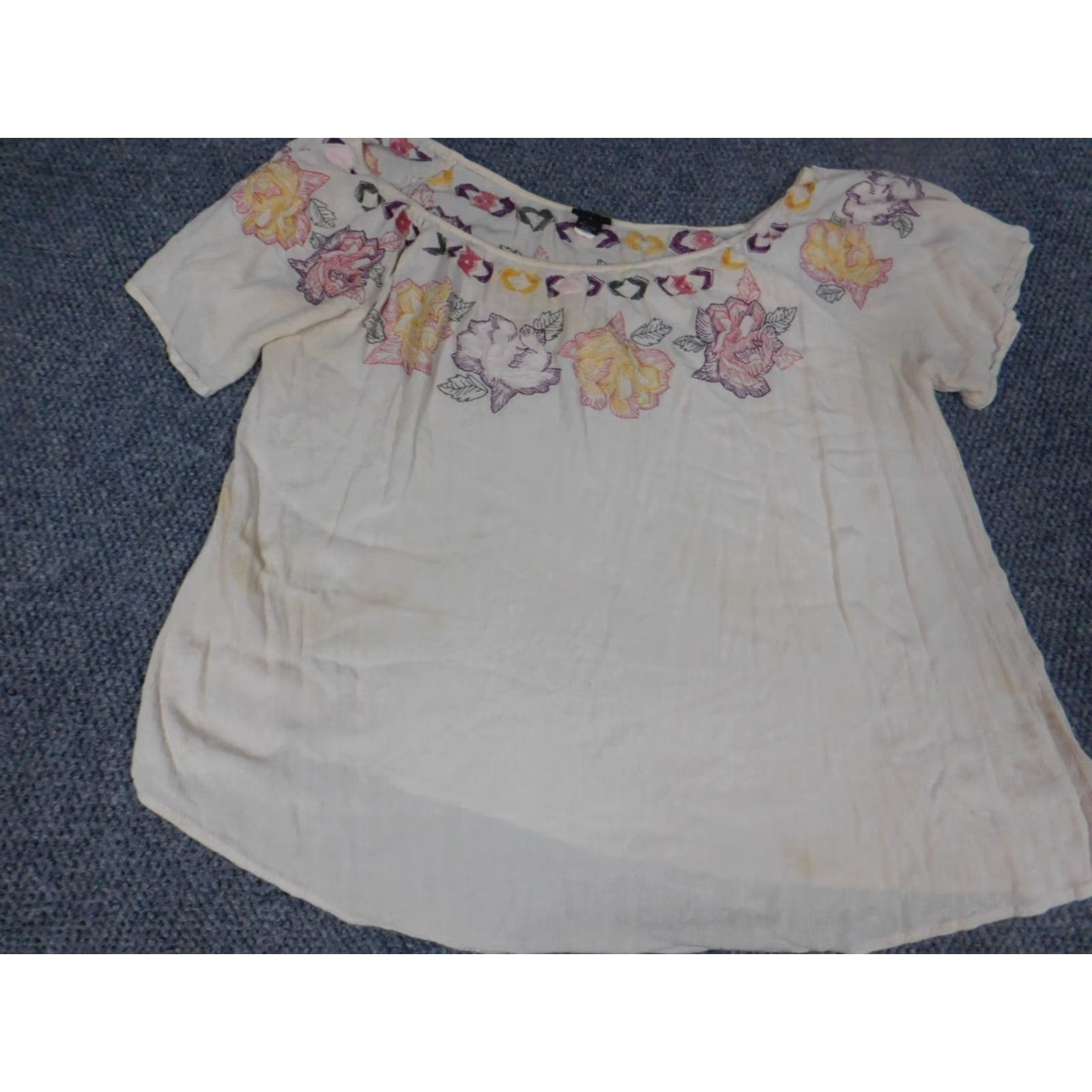 Torrid Torrid Blouse Womens 1 Beige Short Sleeve Floral Graphic Collared Pullover Cotton Rayon Button Casual Regular Classic Stretch Vintage No N/A Size XS / US 0-2 / IT 36-38 - 4 Thumbnail