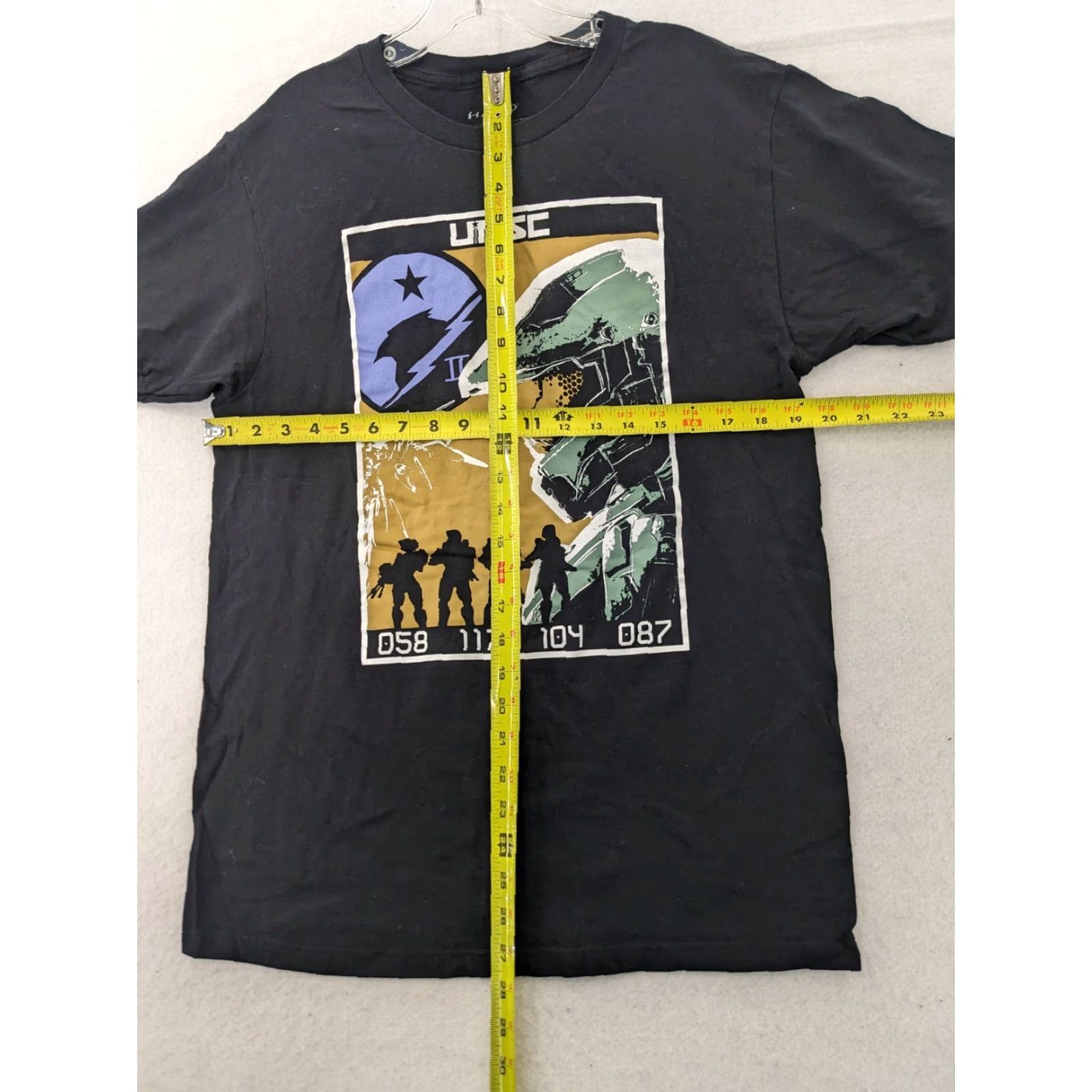 Halo Halo Halo Infinite UNSC Poster Graphic Shirt Mens Medium Black - Gaming Logo Short Sleeve Crew Neck 2020s Mens Size US M / EU 48-50 / 2 - 5 Thumbnail