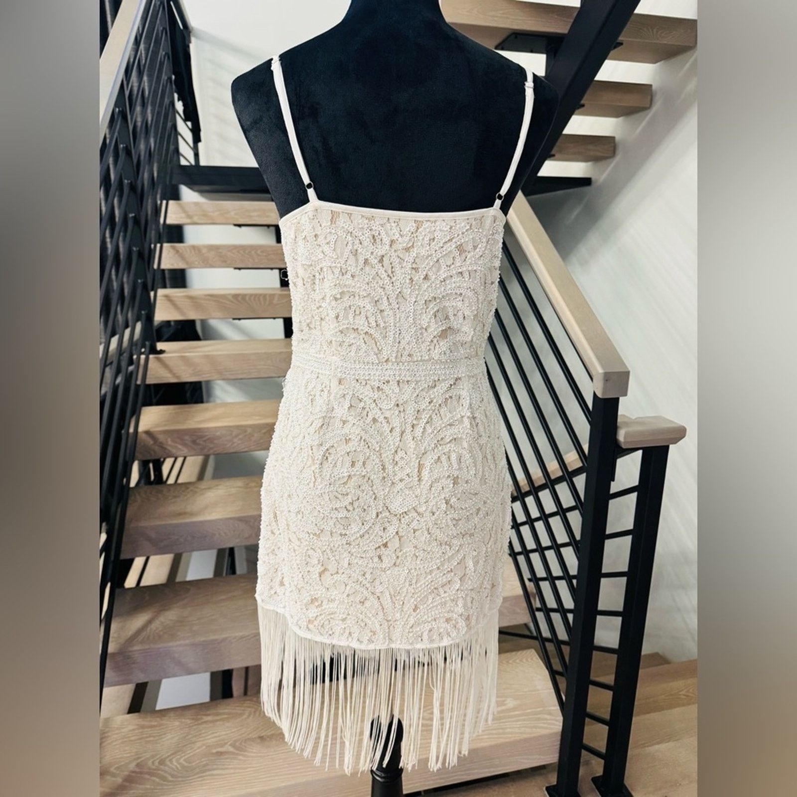 Other New Elegant Cream Lace Fringe Dress size S Size S / US 4 / IT 40 - 5 Thumbnail