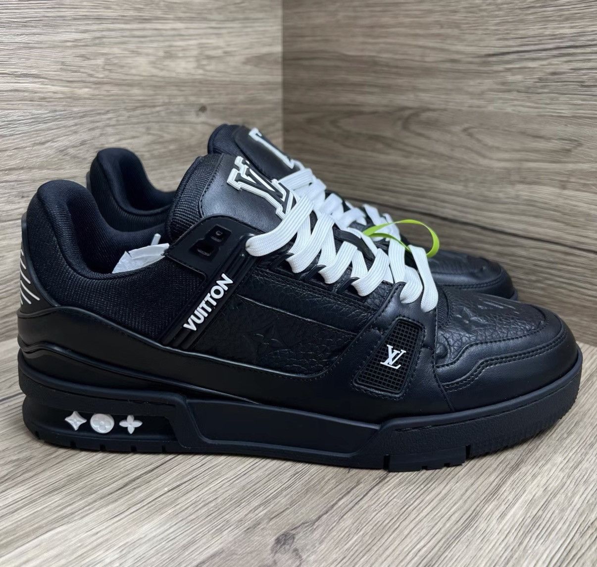 Louis Vuitton Louis Vuitton Trainer Black Art Gallery sneakers J41 Size US 8.5 / EU 41-42 - 4 Thumbnail