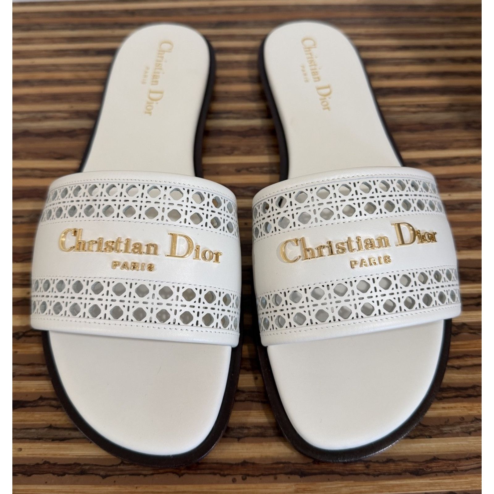 Dior Dior D-Lane Dway Micro Cannage Off White Leather Slide 39 Size US 8 / IT 38 - 7 Thumbnail