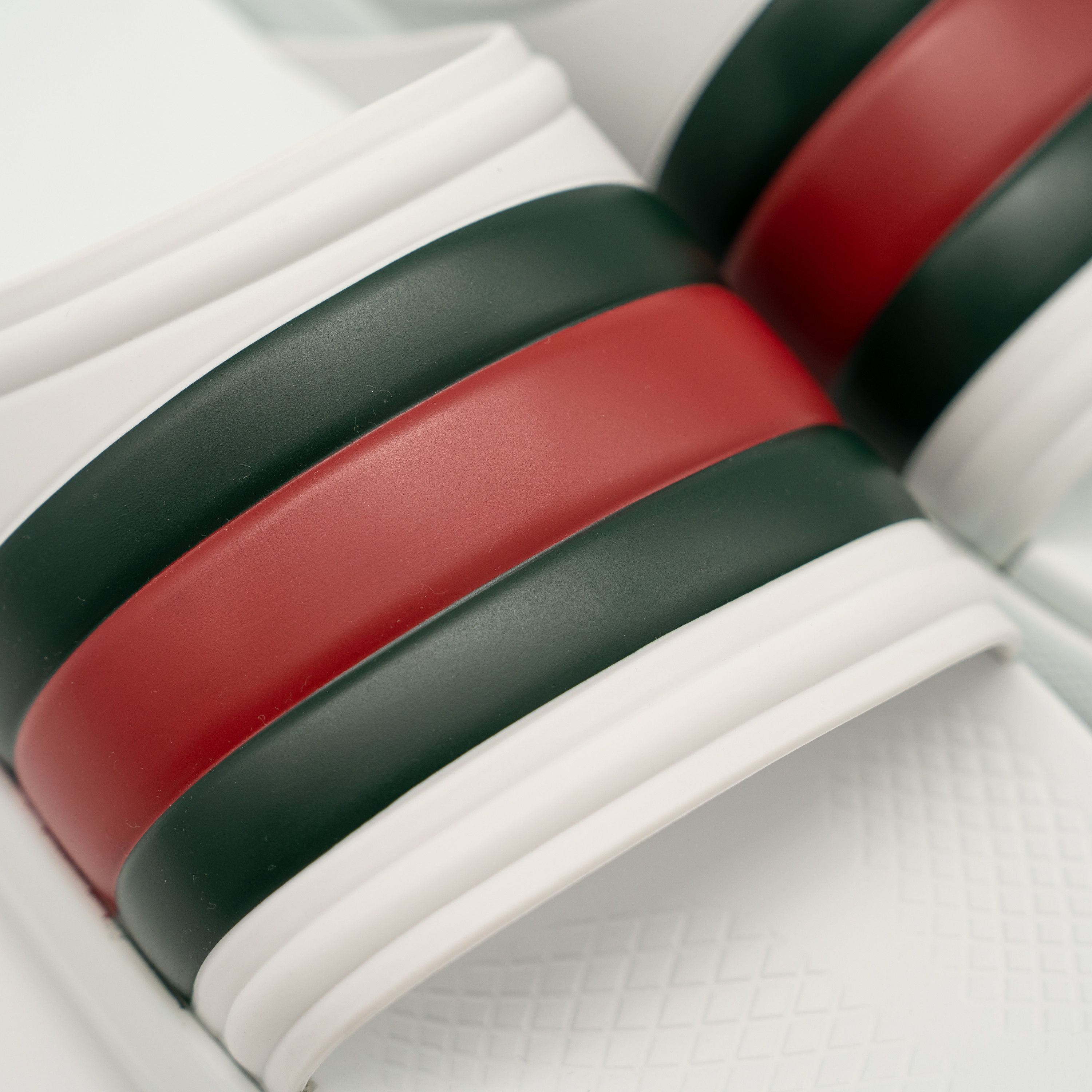 Gucci 8G 8.5 us Gucci Web Slides Sandals White Green Red Rubber Size US 8.5 / EU 41-42 - 7 Thumbnail