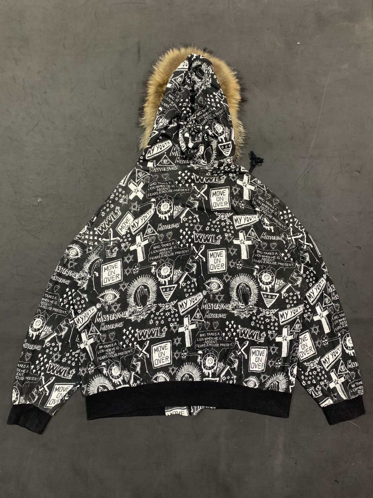 Japanese Brand 💸BINDINGOFFER💸World Wide Love furhoodie allover printed Size US L / EU 52-54 / 3 - 9 Thumbnail