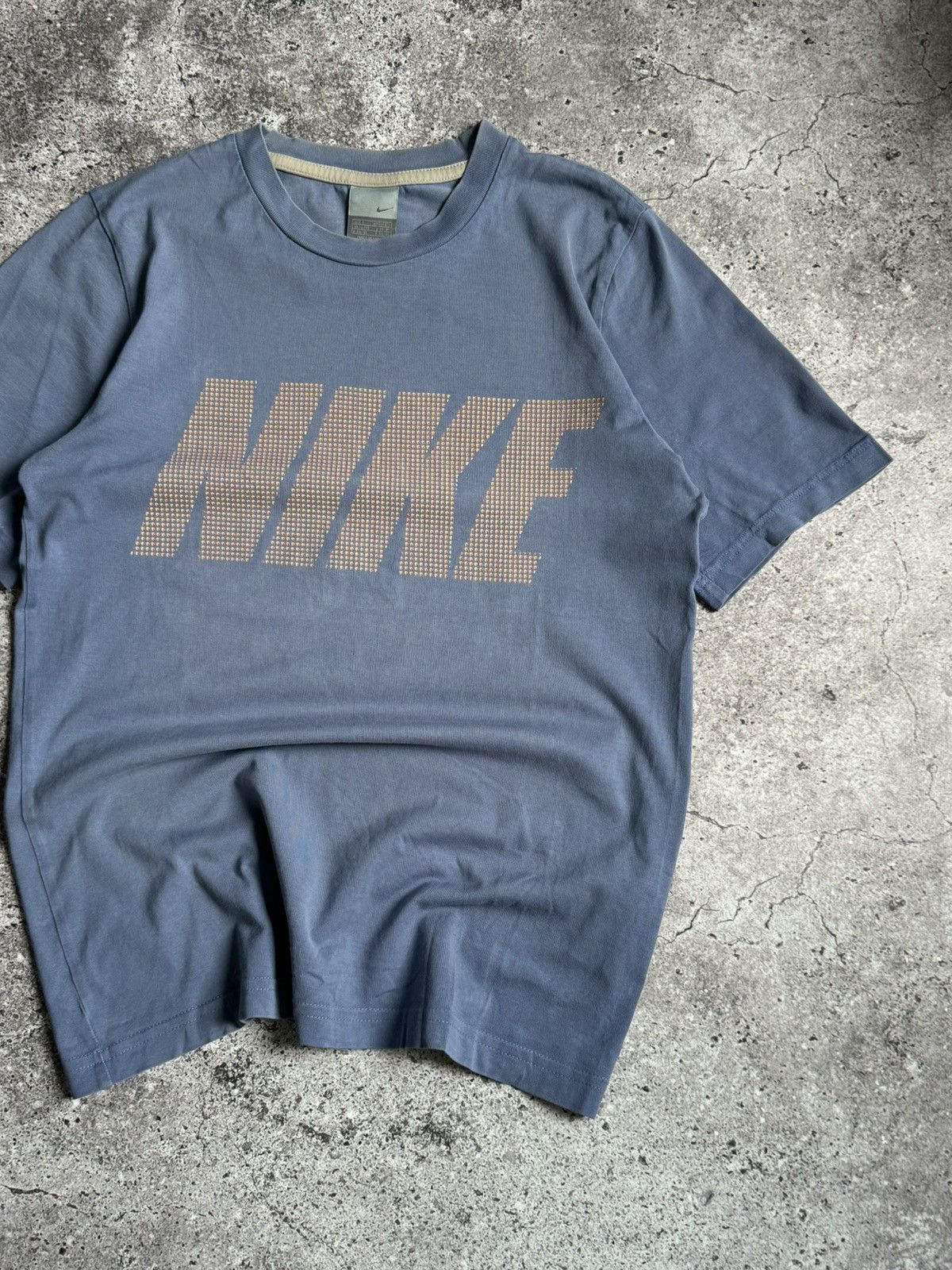 Nike × Vintage Vintage Y2K 3D big logo oversized t-shirt Size US S / EU 44-46 / 1 - 2 Thumbnail